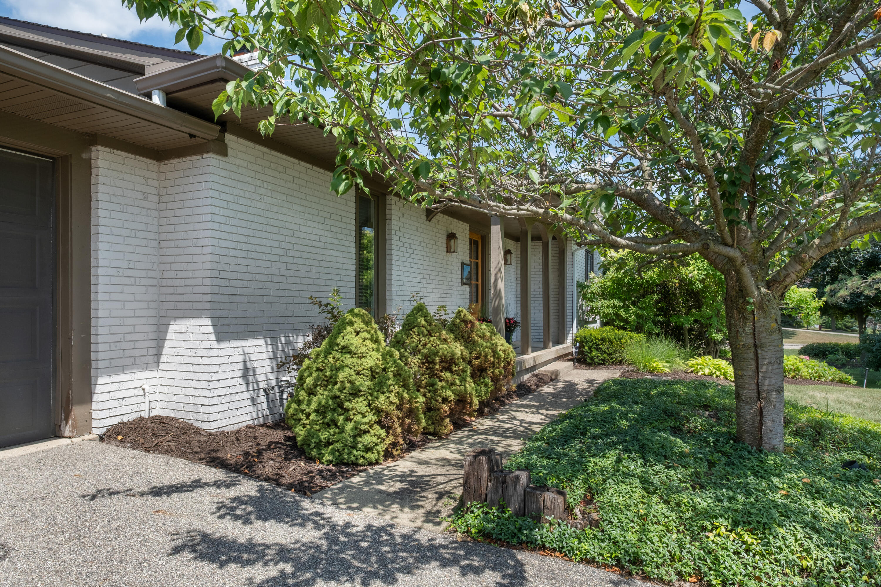 6189 Belding Road NE Rockford MI 49341