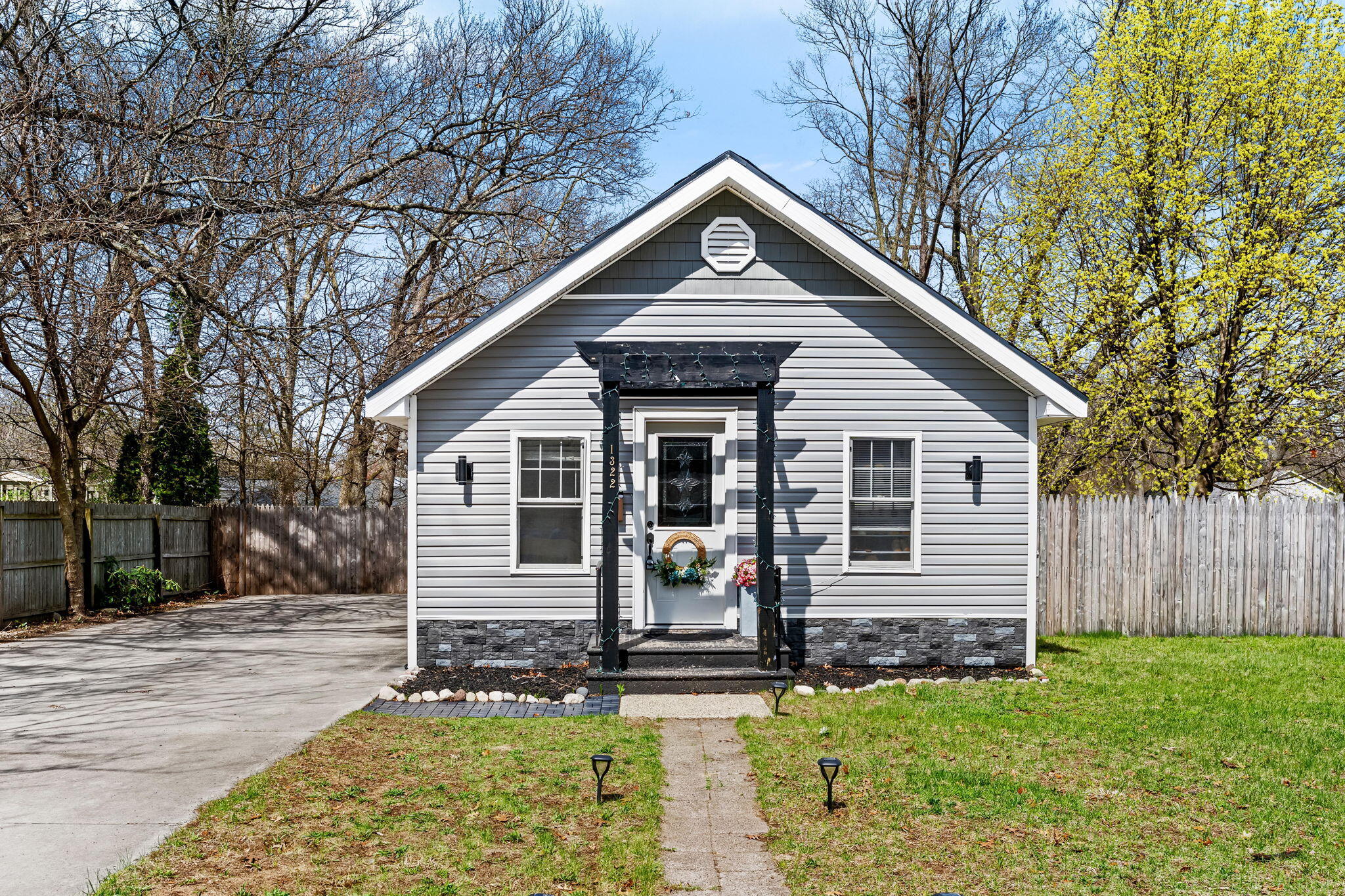 1322 Leonard Avenue Muskegon MI 49442