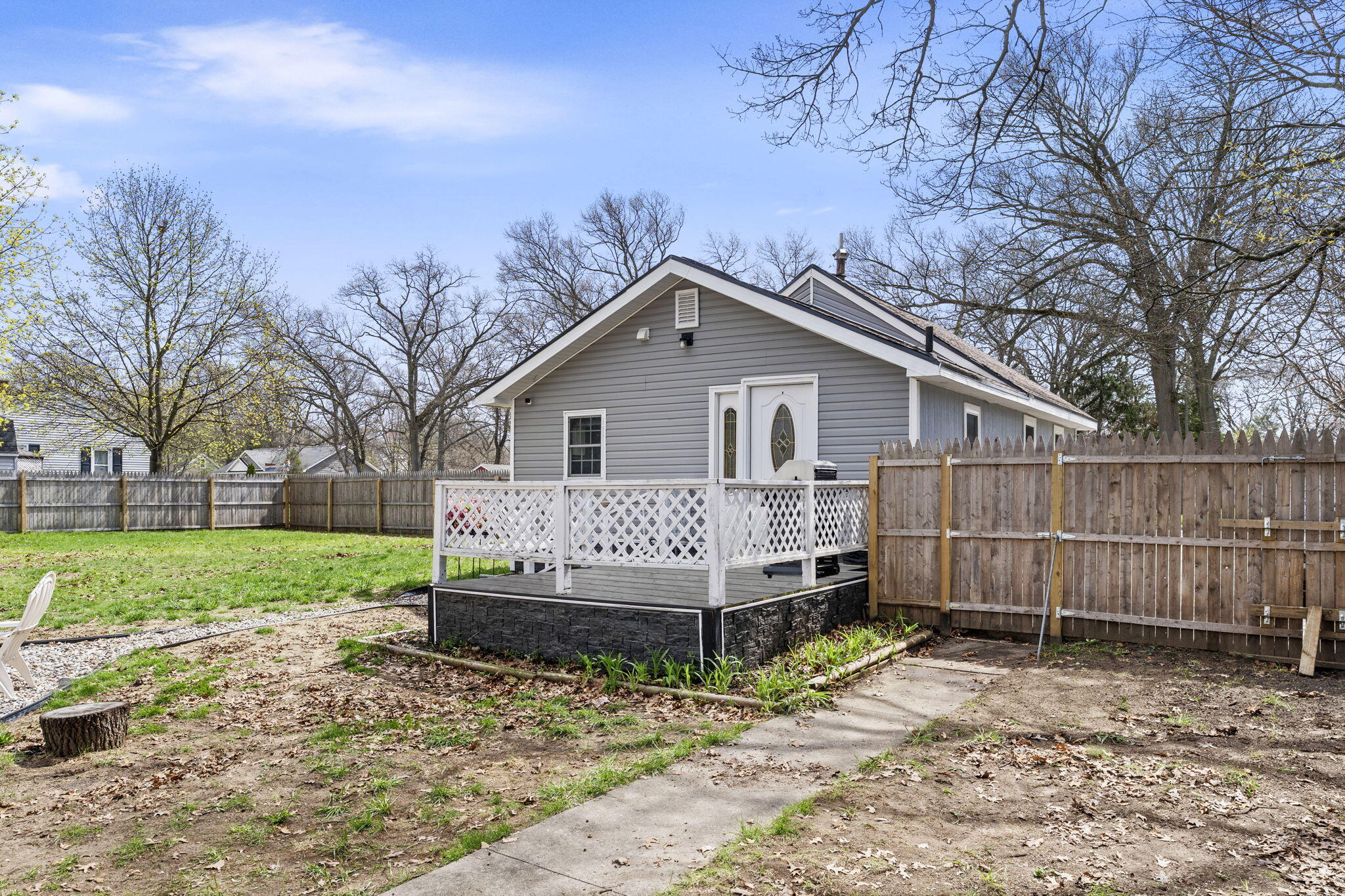 1322 Leonard Avenue Muskegon MI 49442