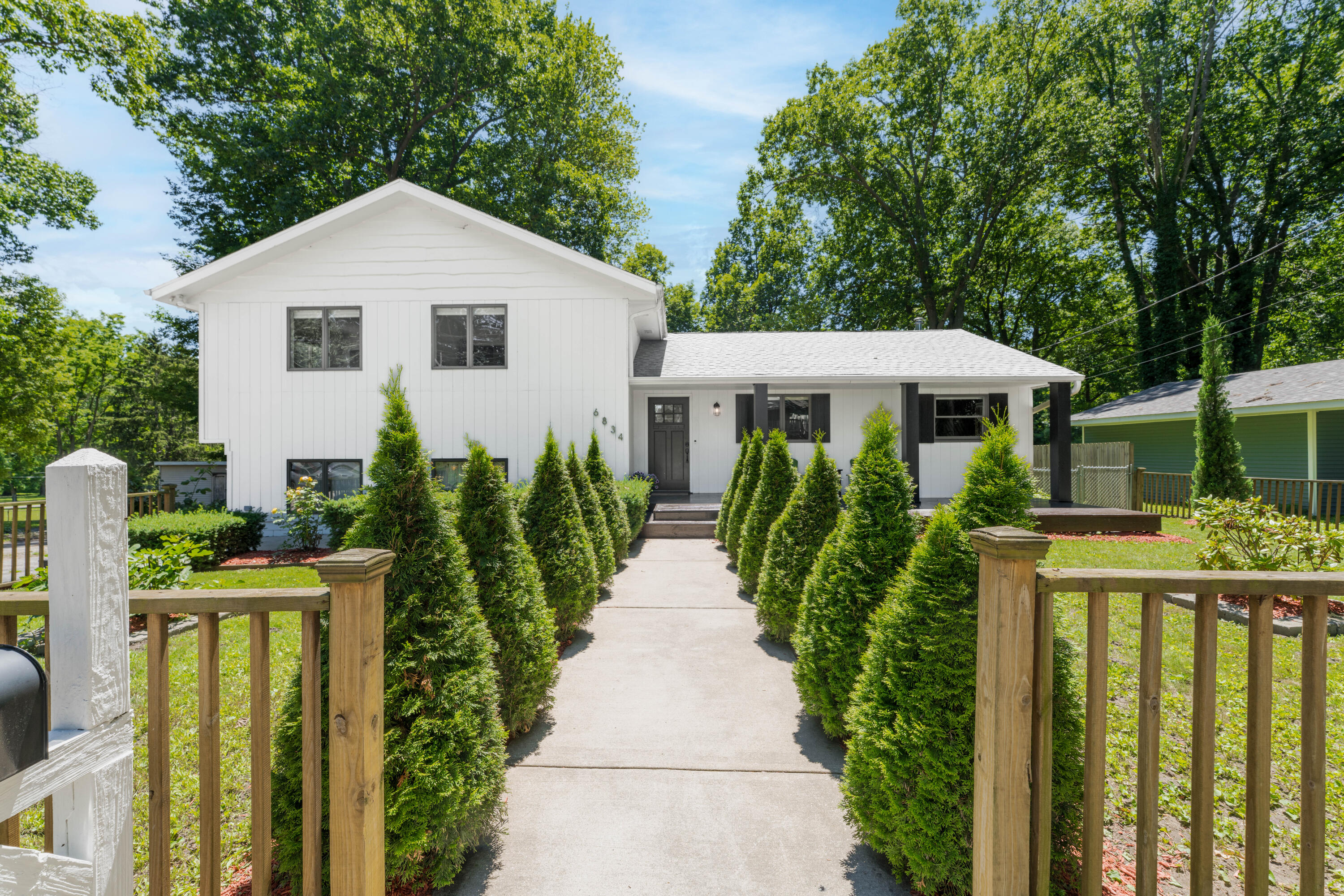6834 Cherry Street Coloma MI 49038