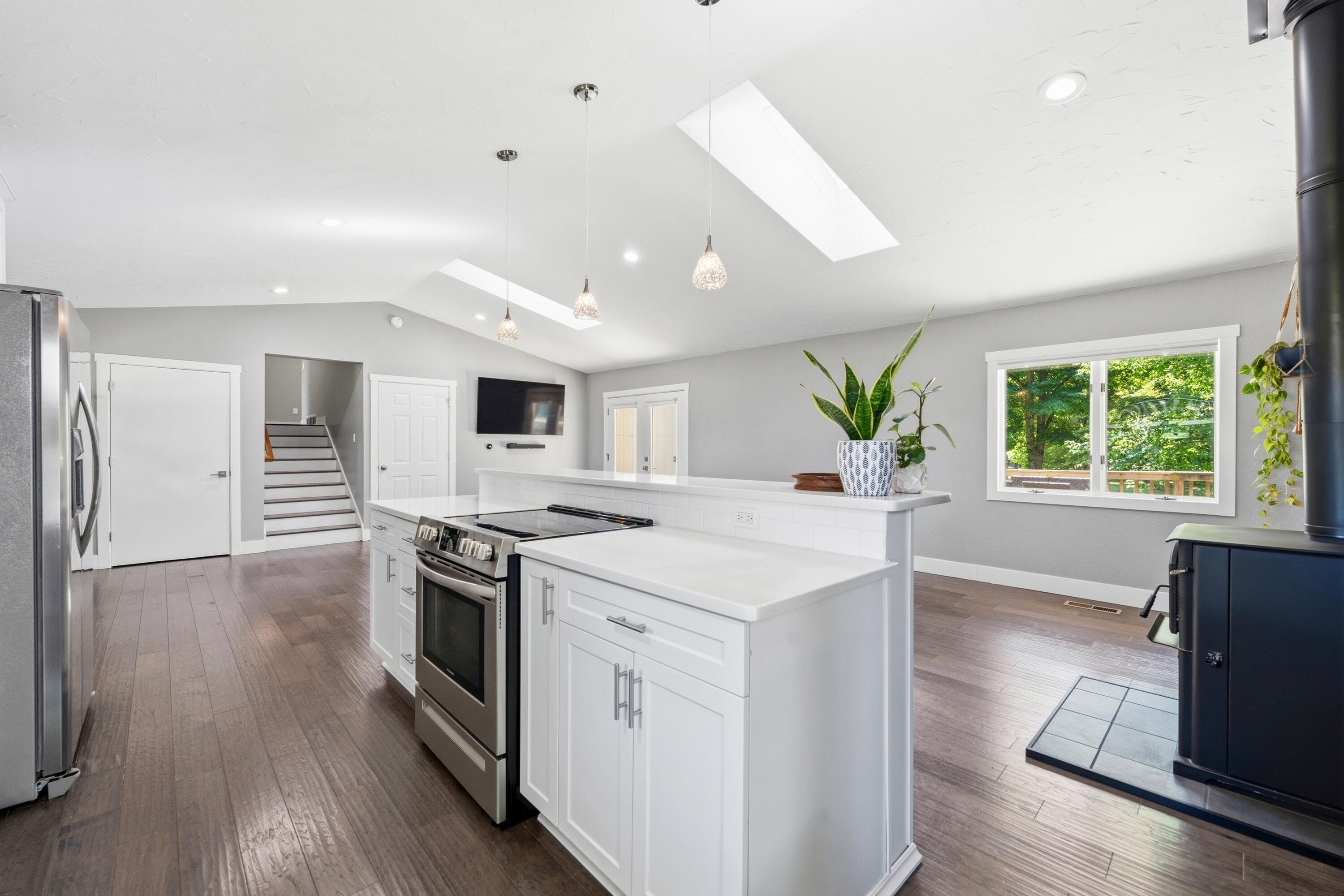 6834 Cherry Street Coloma MI 49038