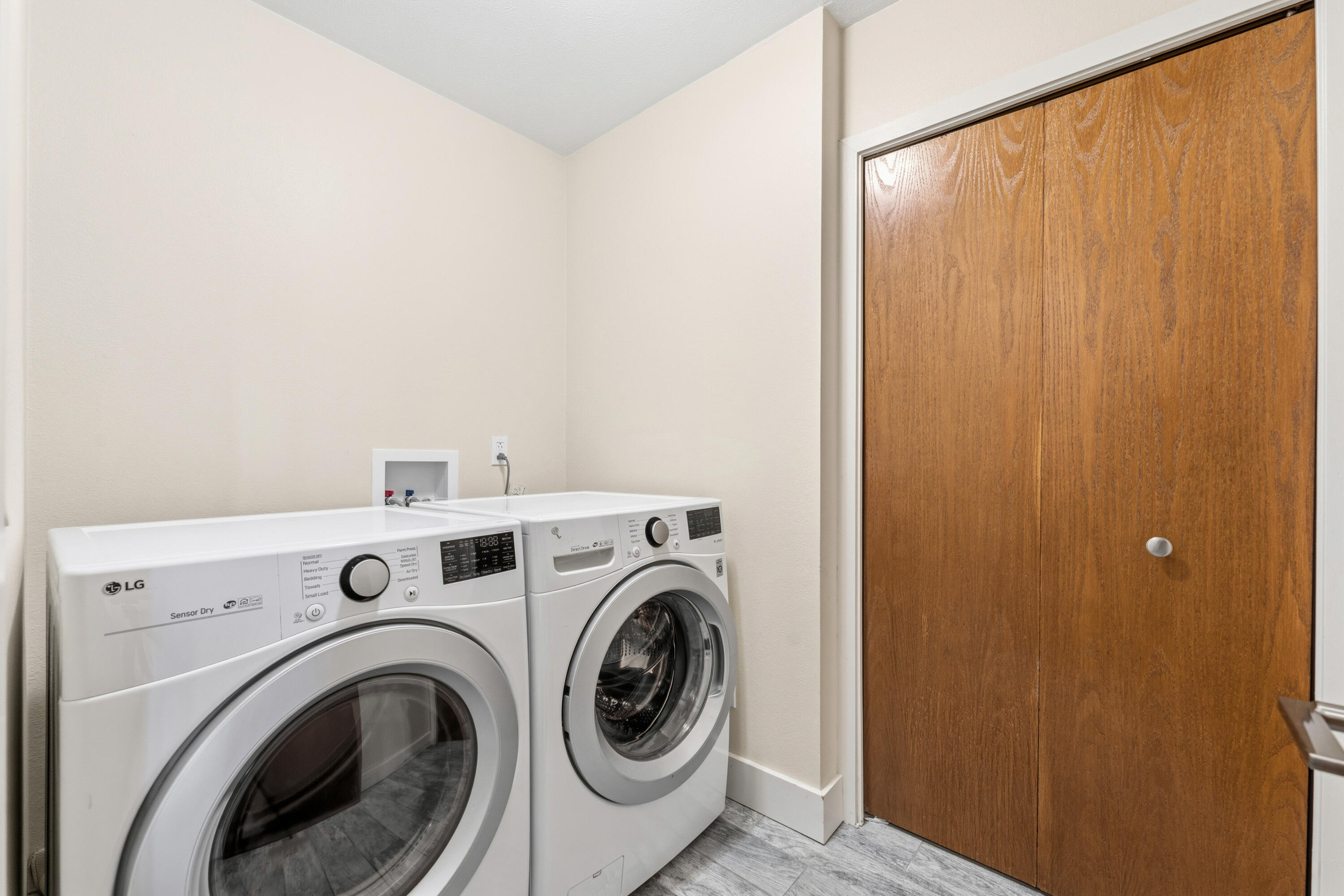 6834 Cherry Street Coloma MI 49038
