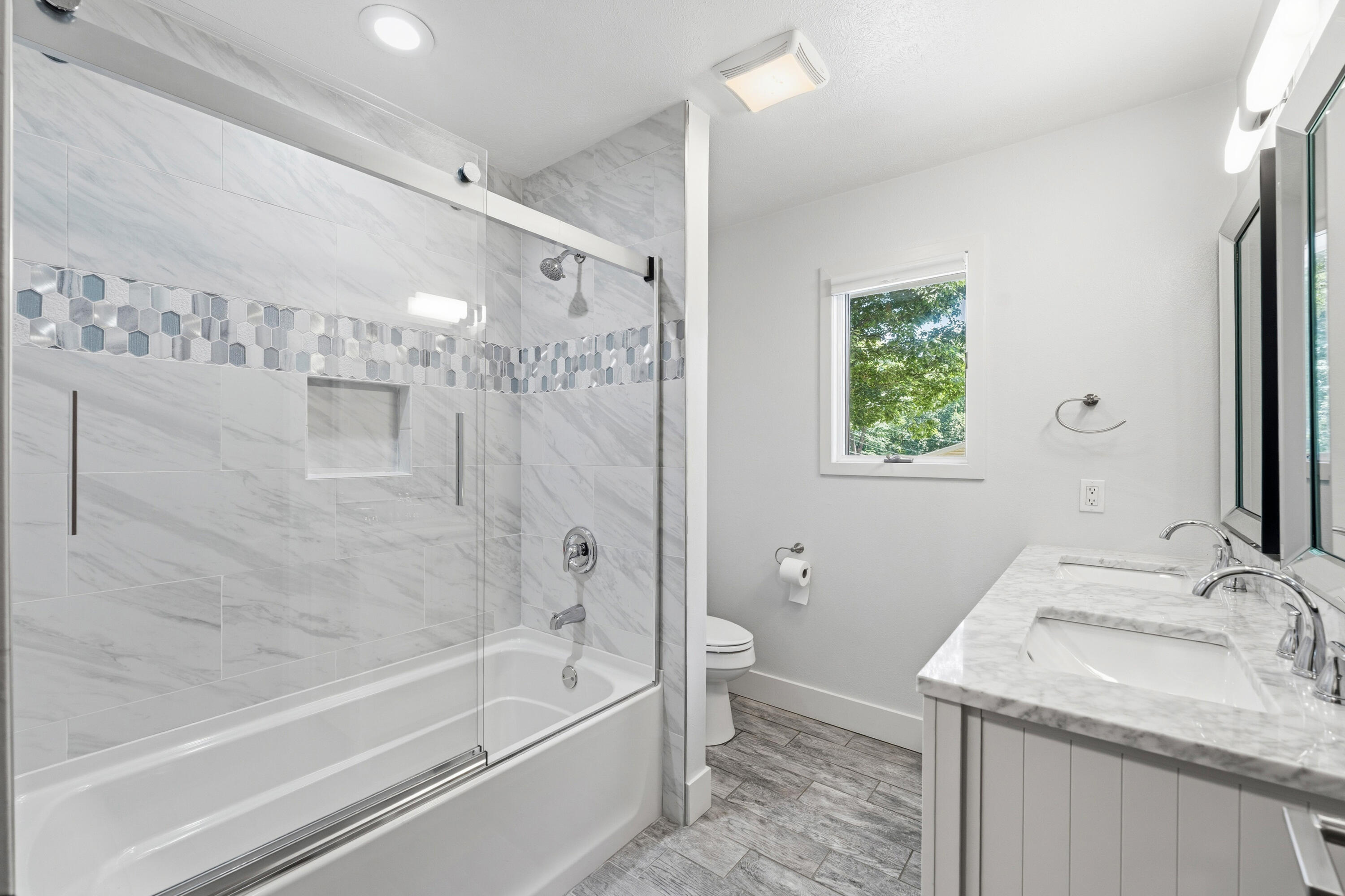 6834 Cherry Street Coloma MI 49038