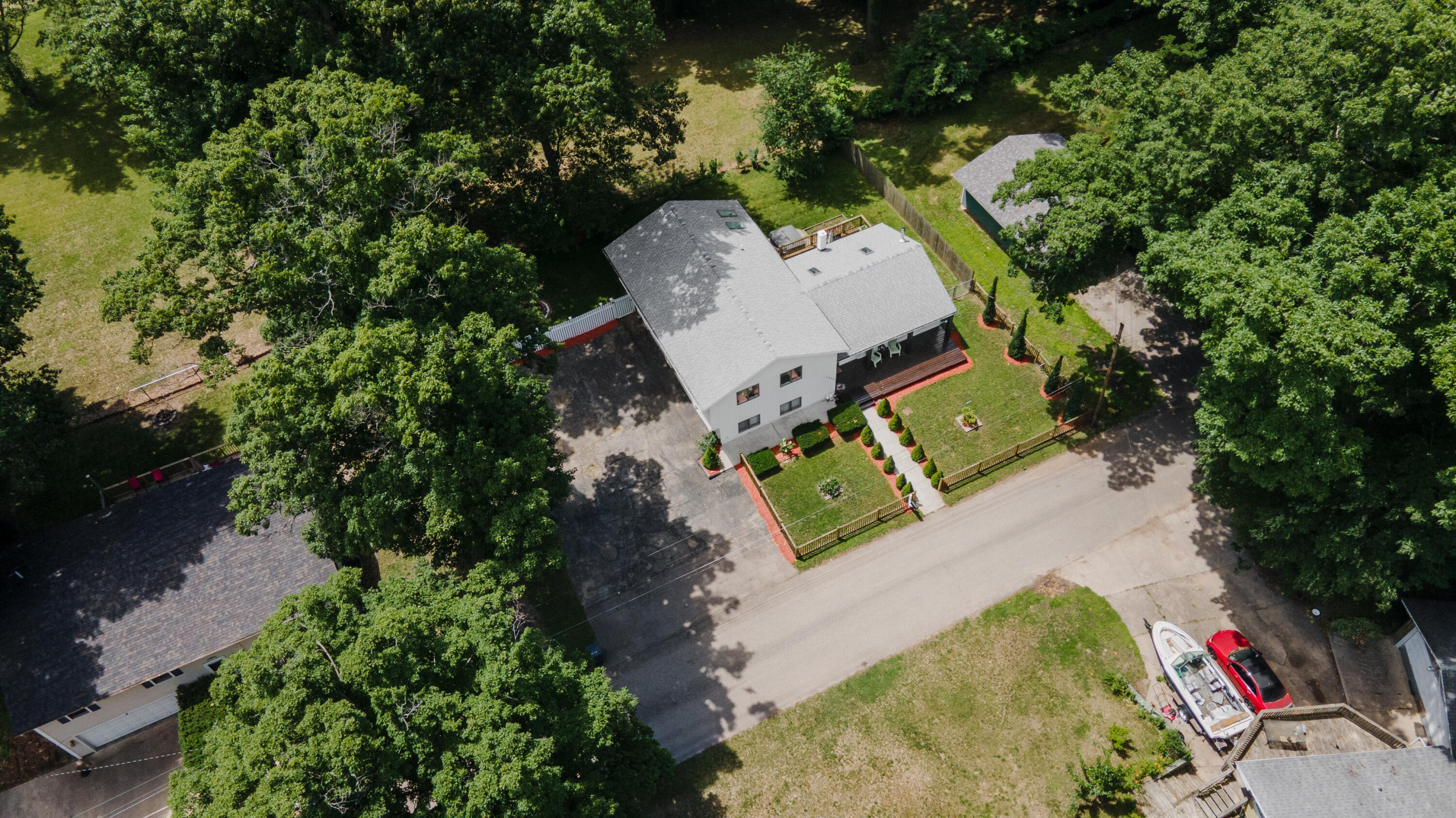 6834 Cherry Street Coloma MI 49038