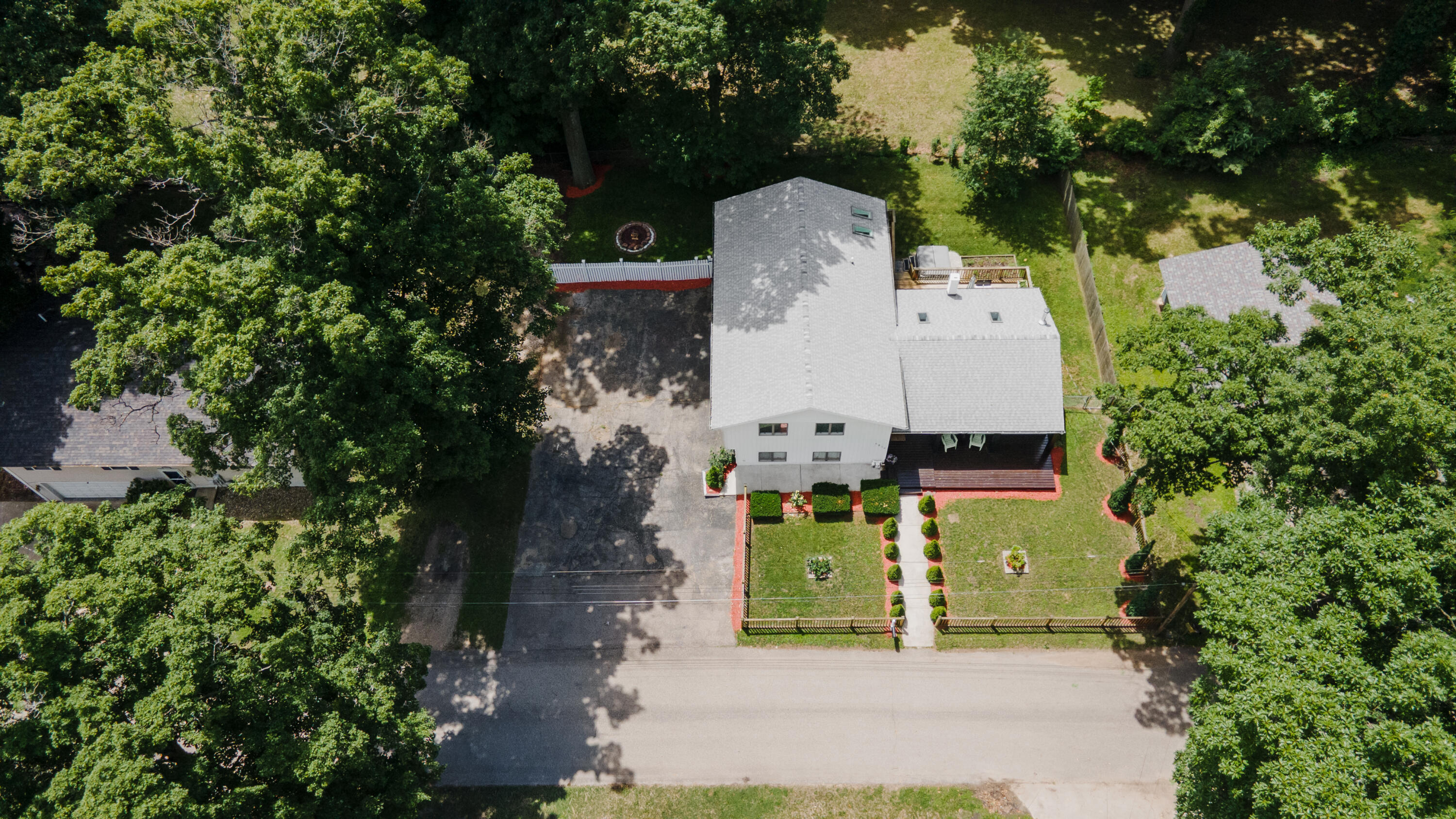 6834 Cherry Street Coloma MI 49038