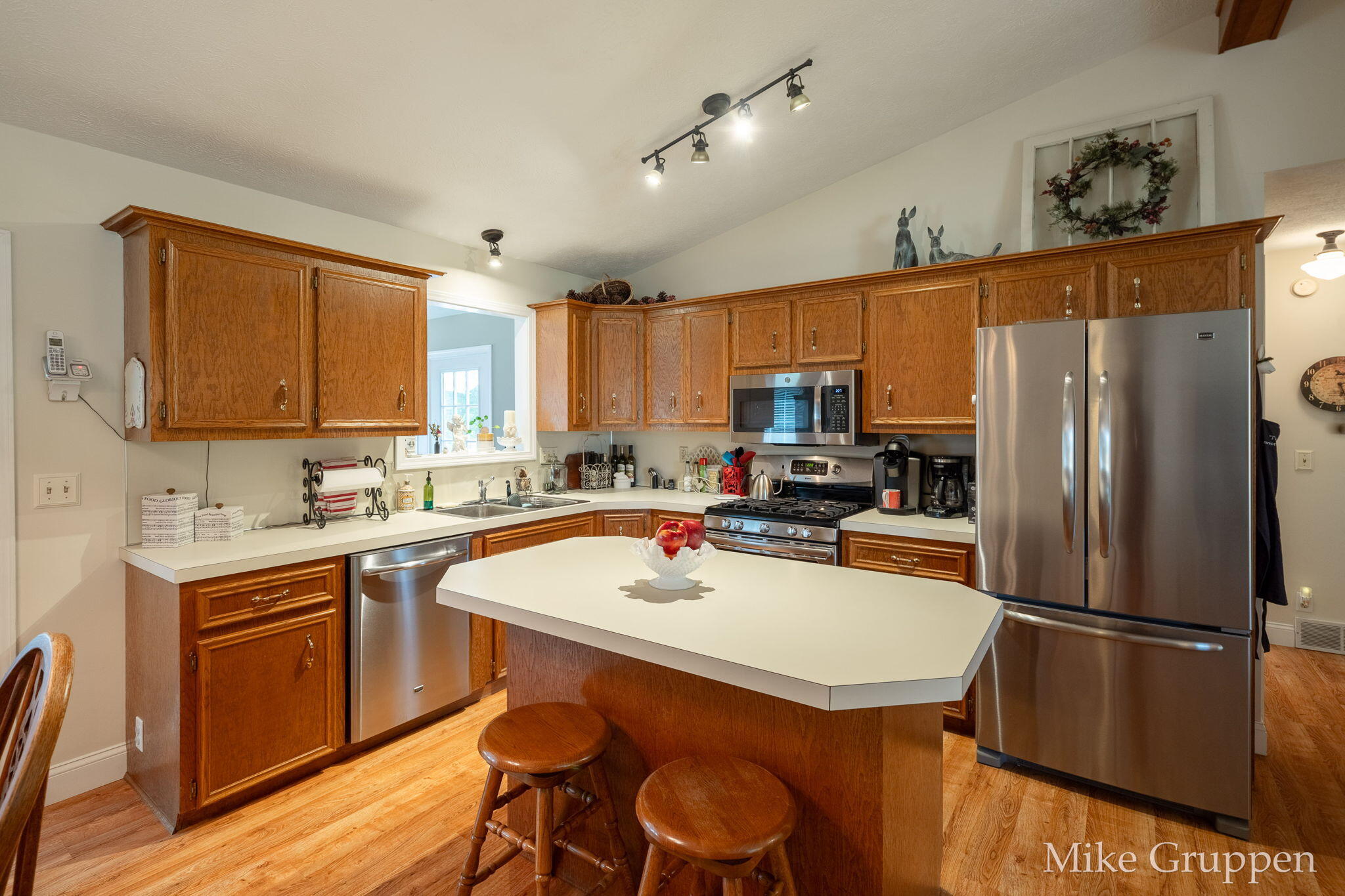 2565 Spring Court Zeeland MI 49464