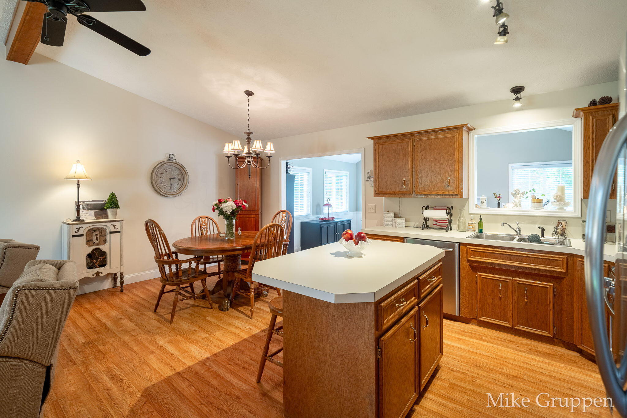 2565 Spring Court Zeeland MI 49464
