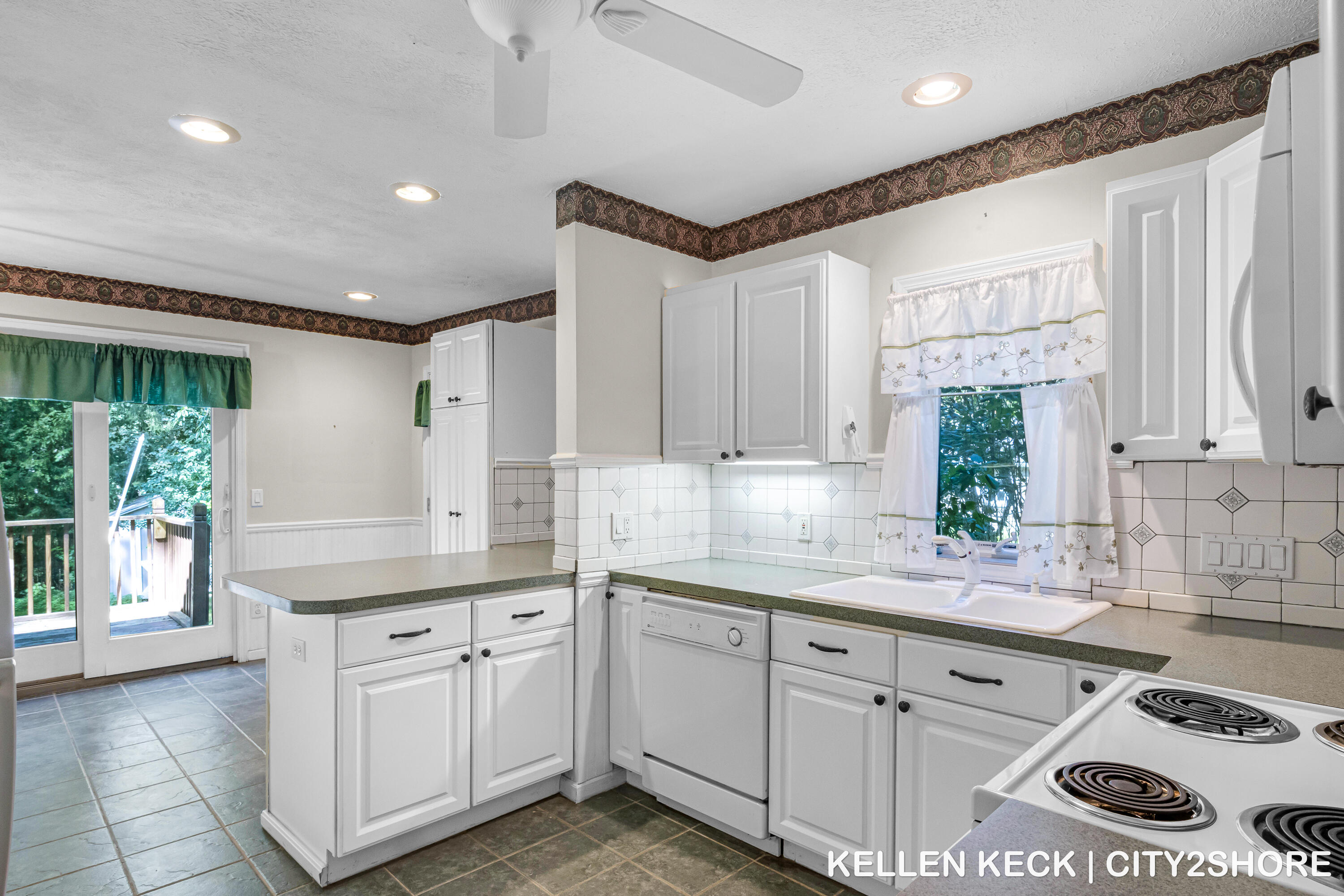 1931 Hall Street SE East Grand Rapids MI 49506