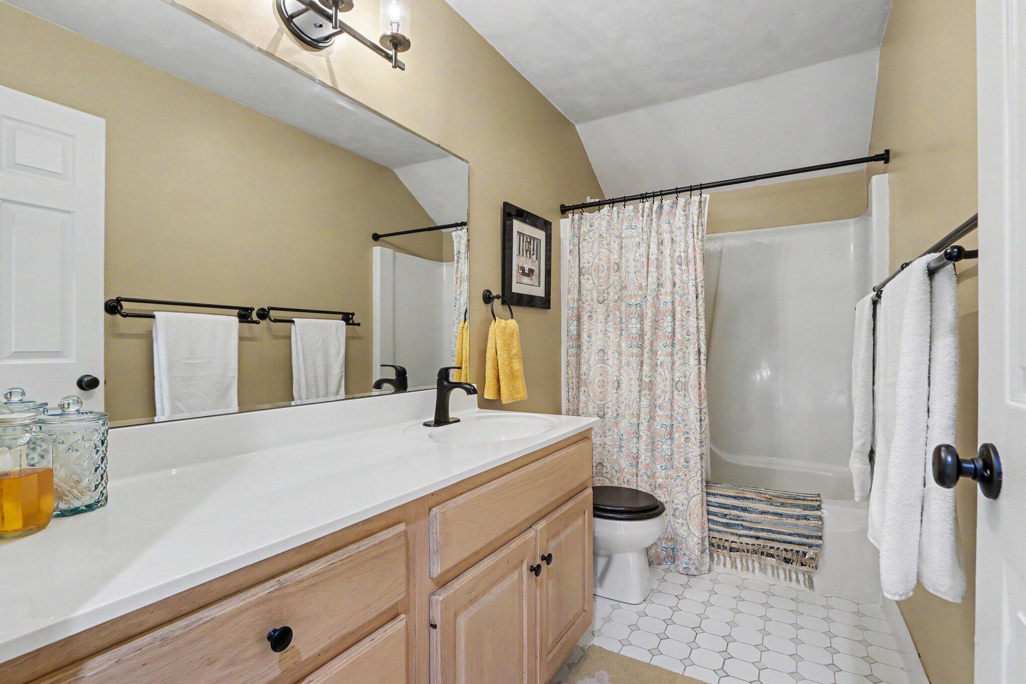 2573 Ramblewood Drive Kalamazoo MI 49009