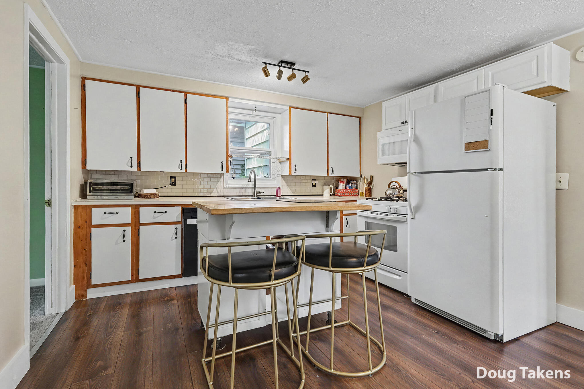 12 Travis Street NE Grand Rapids MI 49505