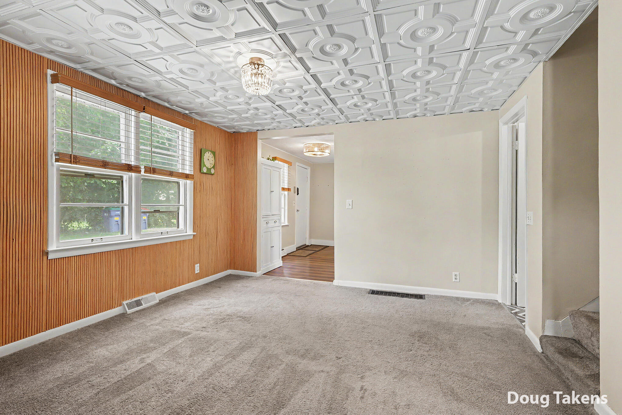12 Travis Street NE Grand Rapids MI 49505
