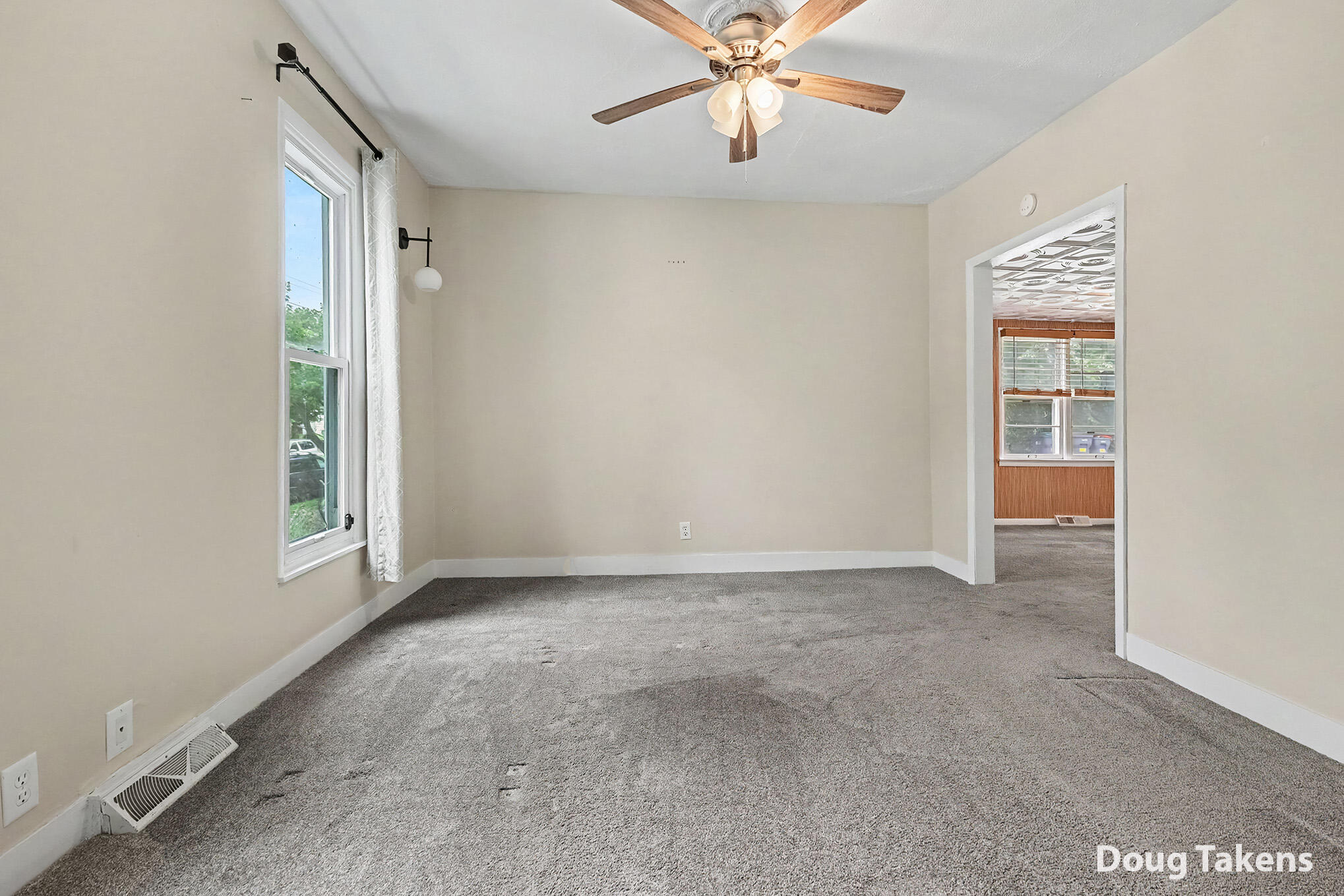 12 Travis Street NE Grand Rapids MI 49505