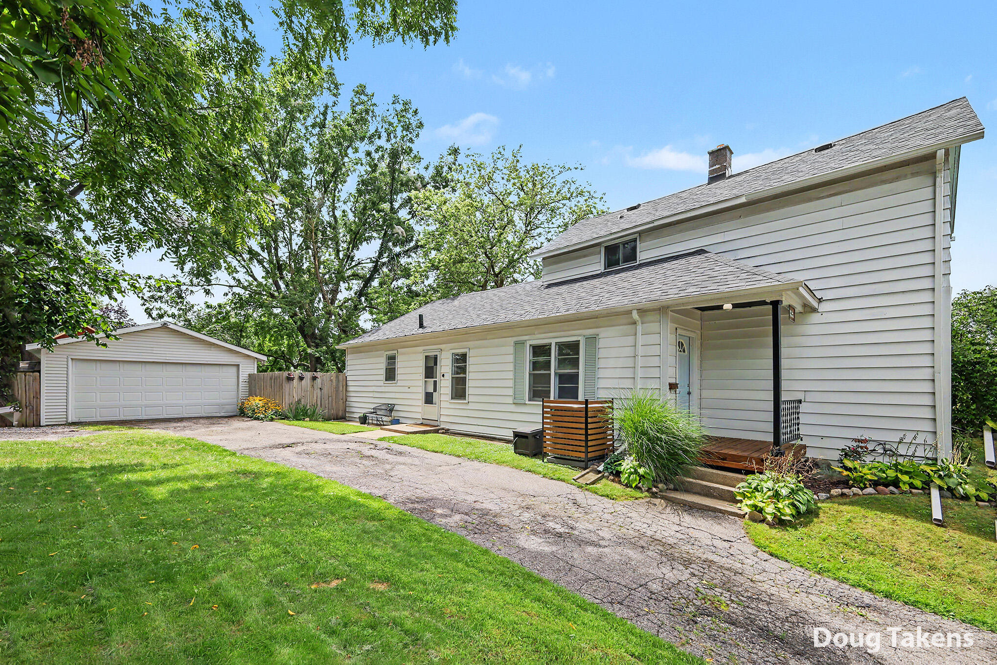 12 Travis Street NE Grand Rapids MI 49505