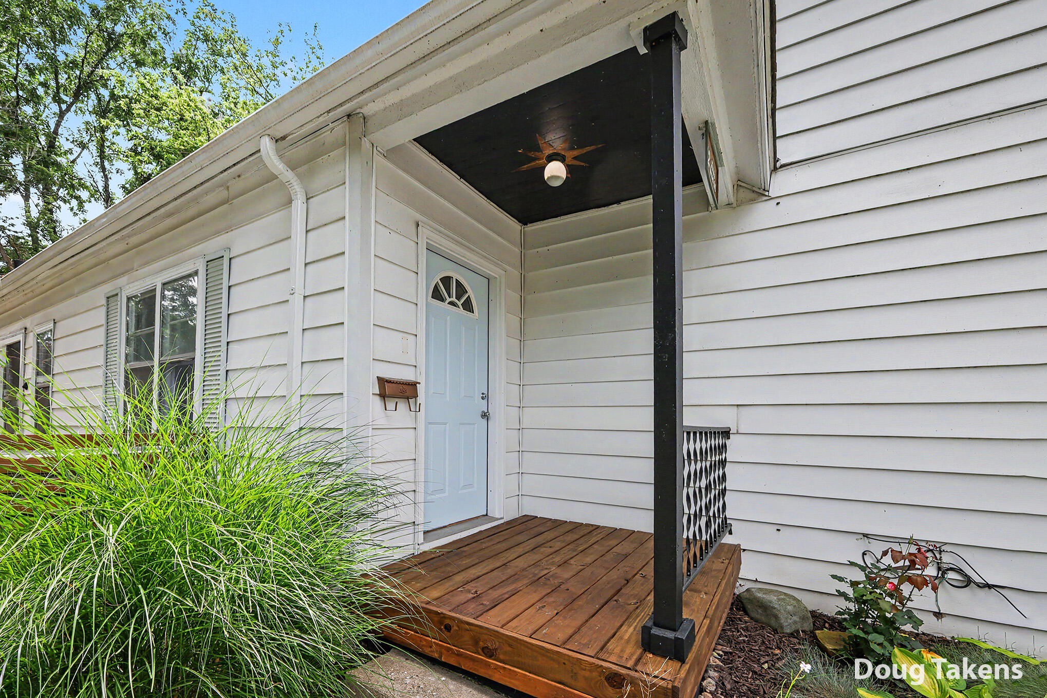 12 Travis Street NE Grand Rapids MI 49505