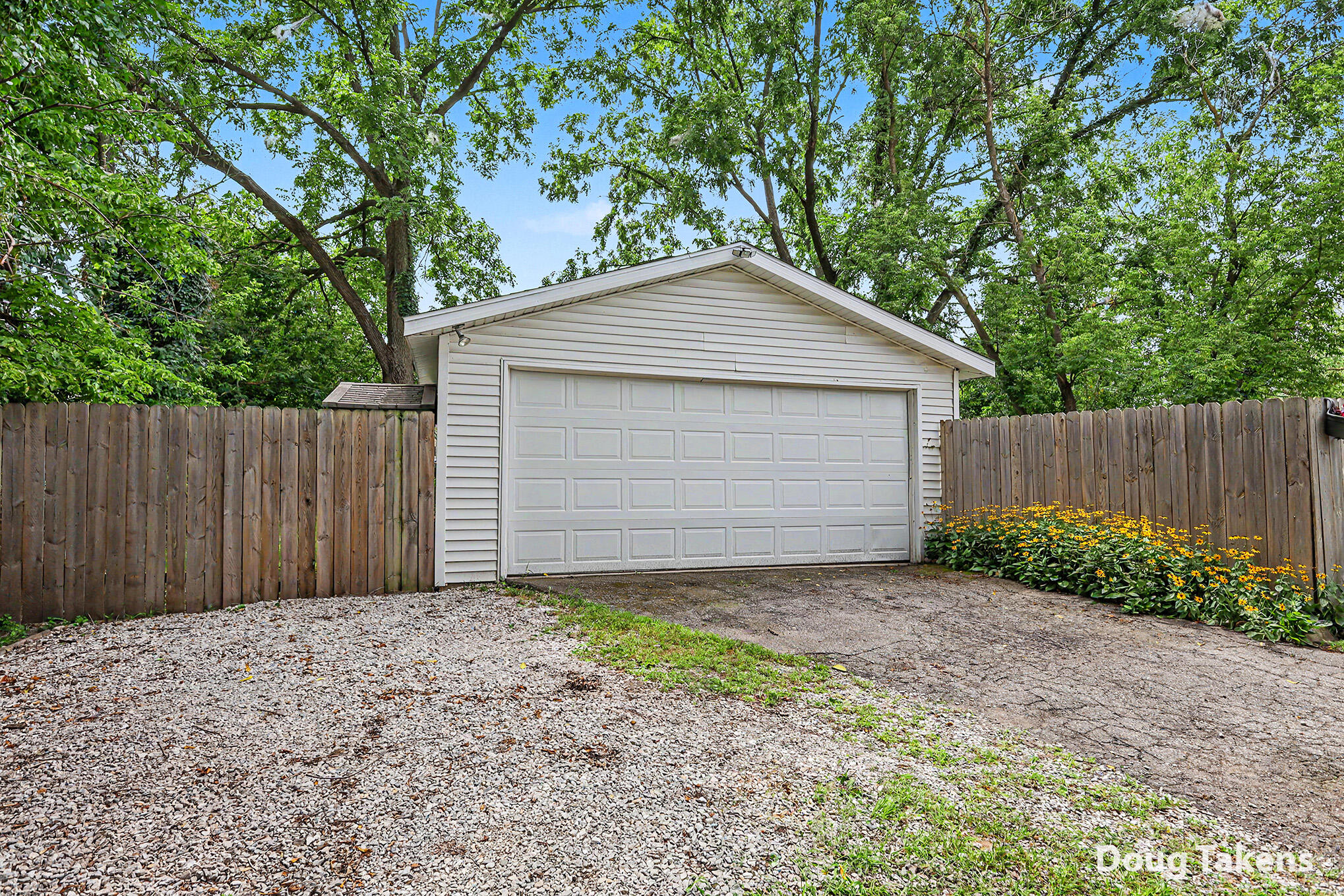 12 Travis Street NE Grand Rapids MI 49505