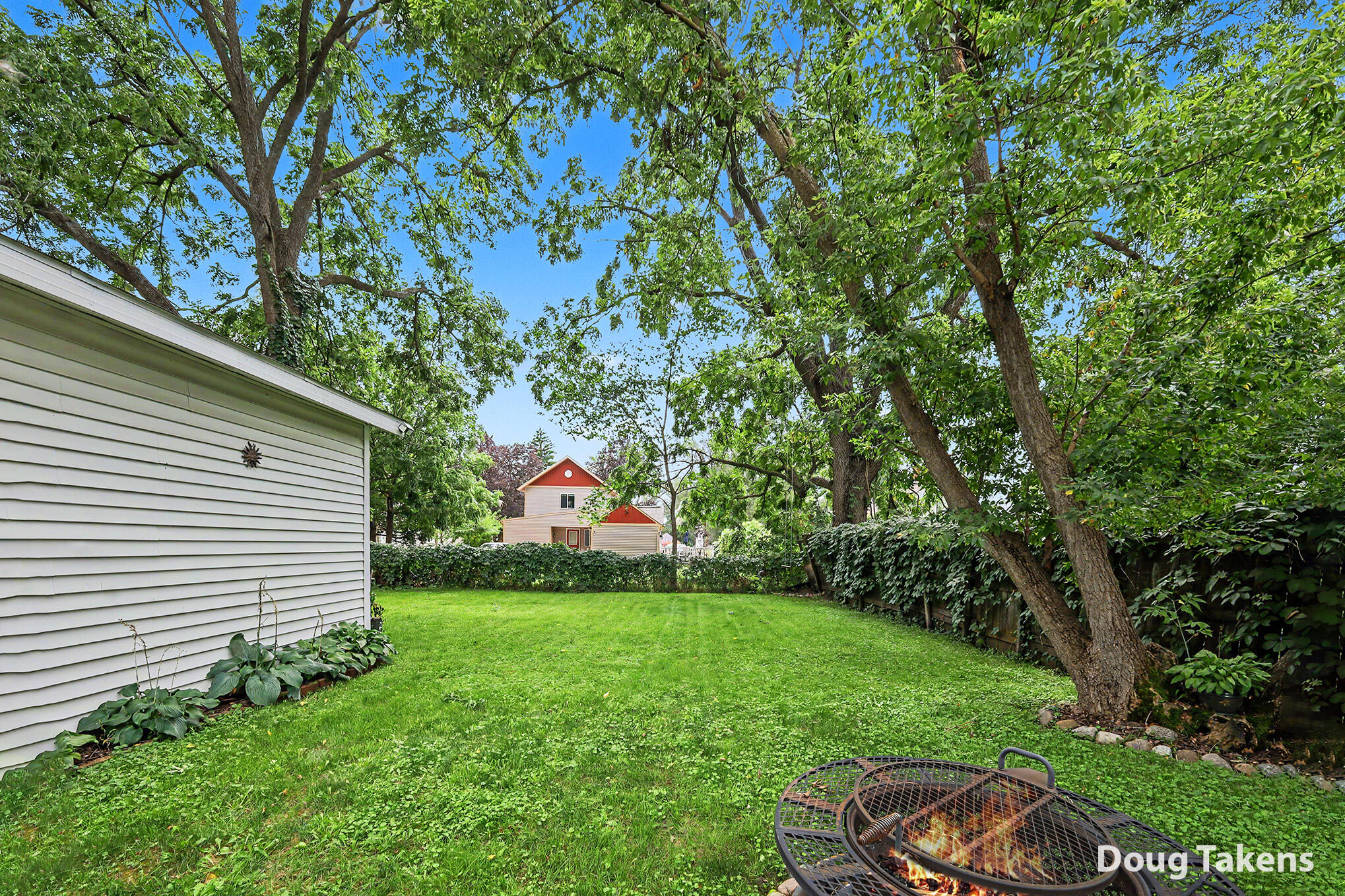 12 Travis Street NE Grand Rapids MI 49505