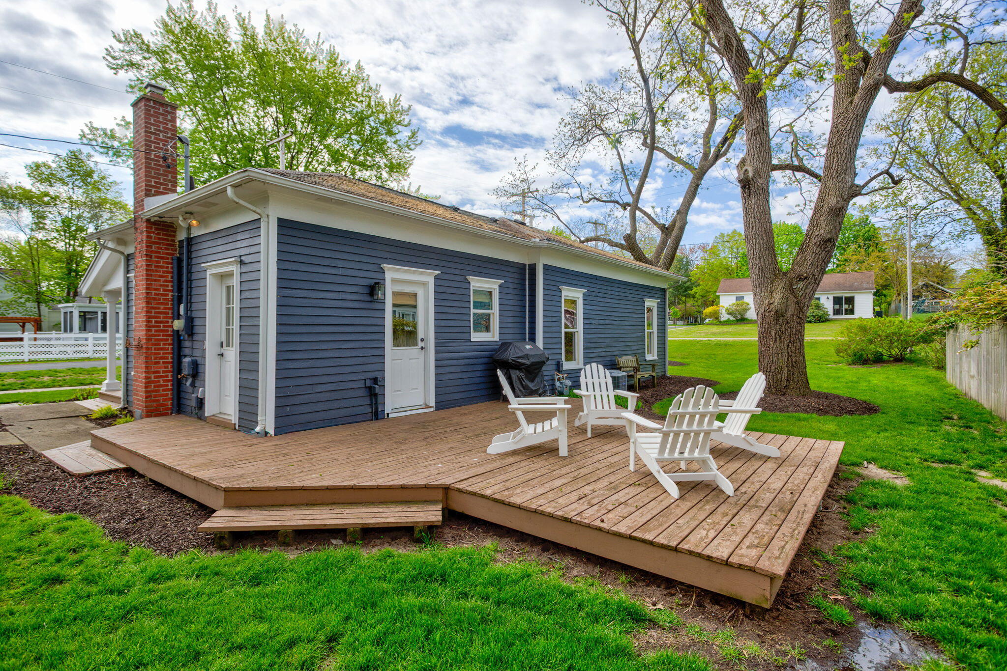 118 S Spring Street Douglas MI 49406
