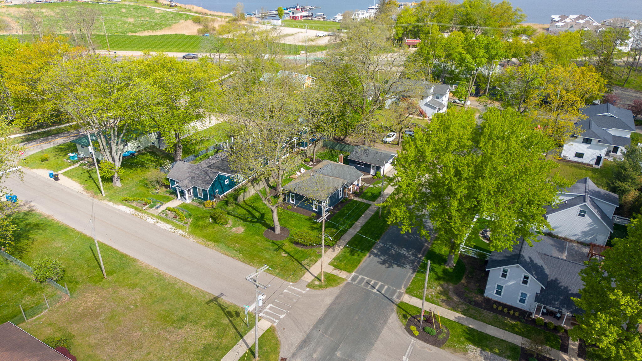 118 S Spring Street Douglas MI 49406