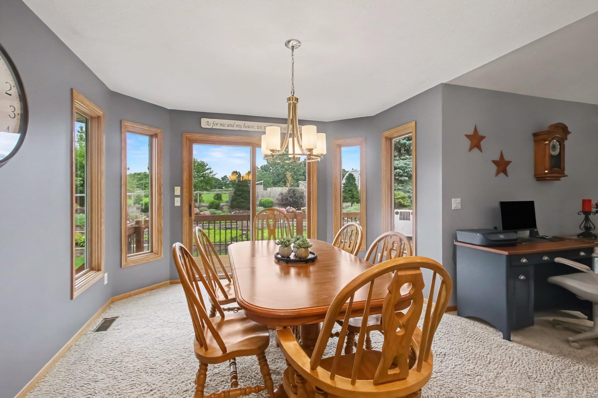 898 Mid Bluff Drive Zeeland MI 49464