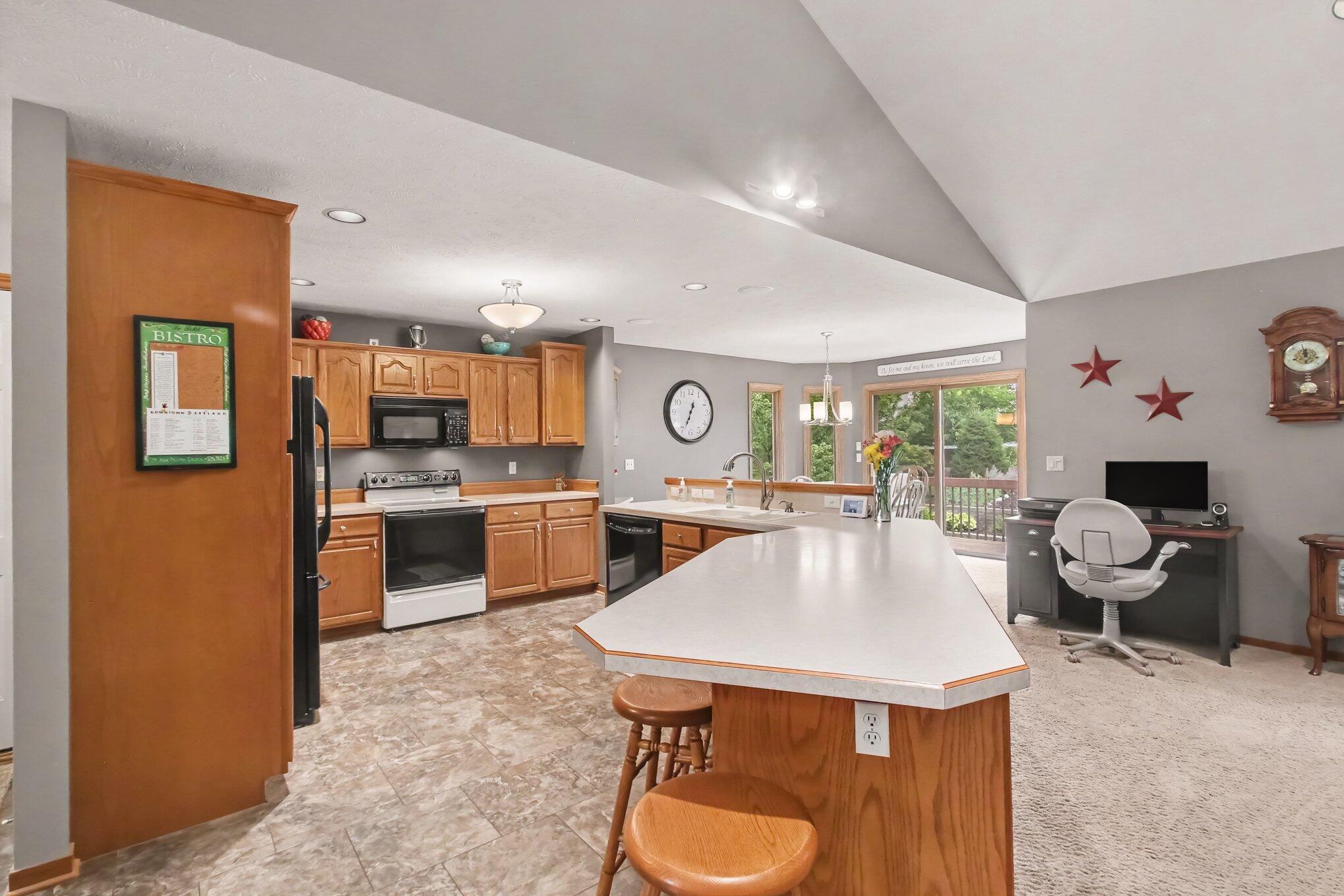 898 Mid Bluff Drive Zeeland MI 49464