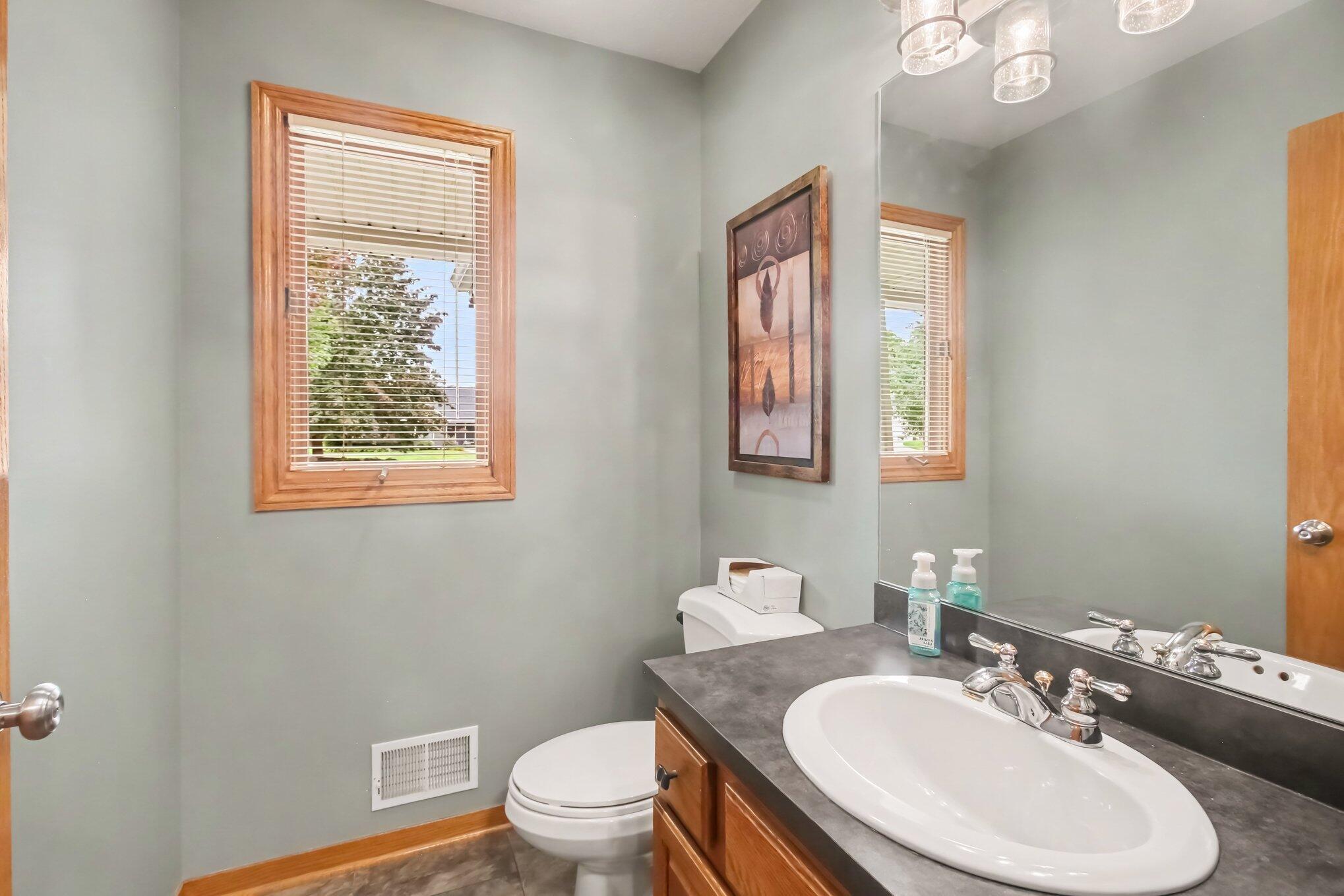 898 Mid Bluff Drive Zeeland MI 49464