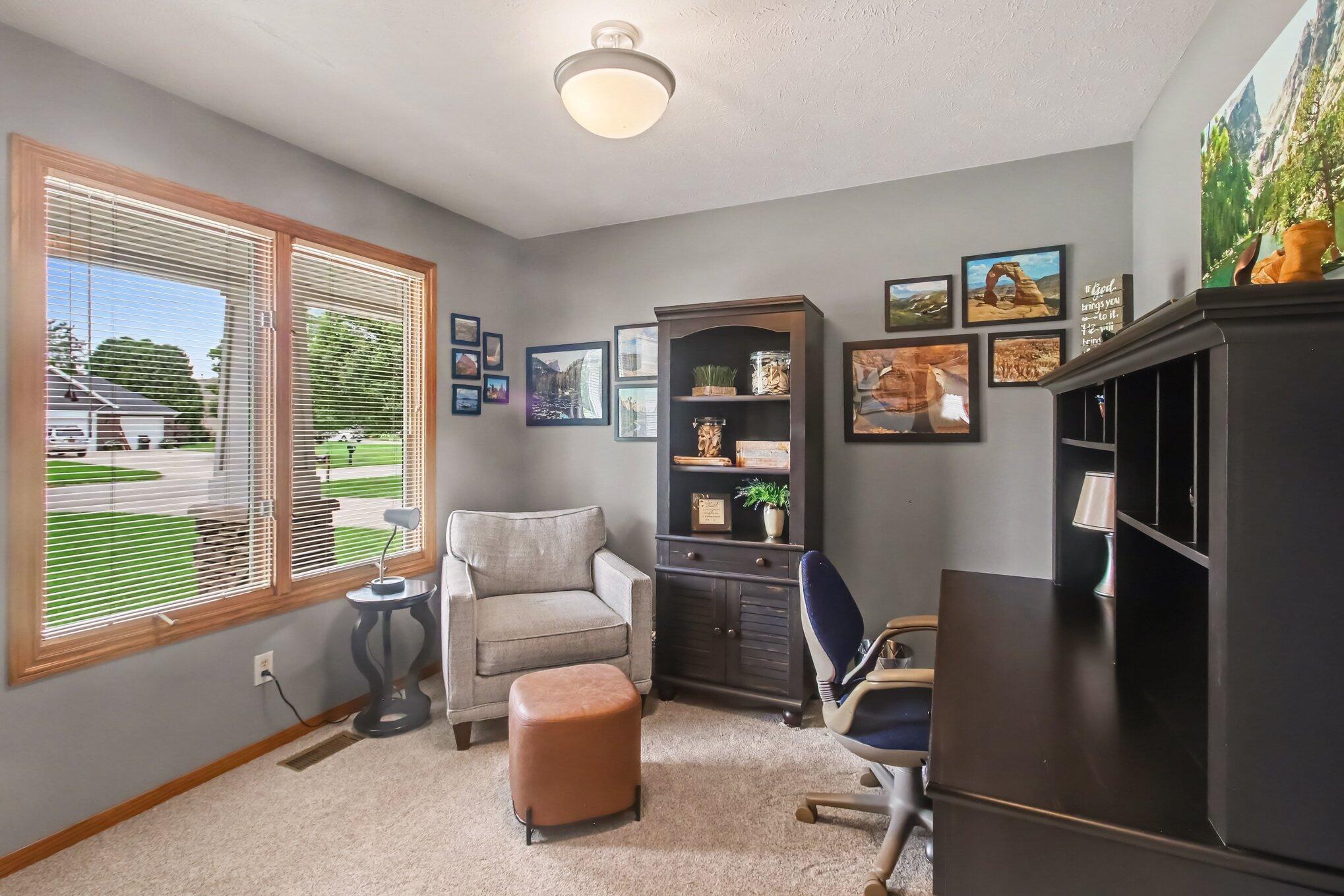898 Mid Bluff Drive Zeeland MI 49464