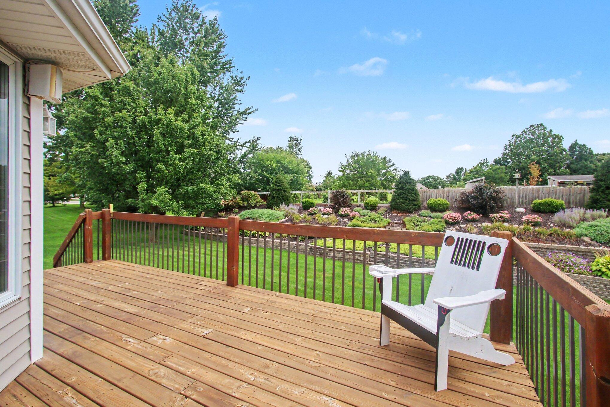 898 Mid Bluff Drive Zeeland MI 49464
