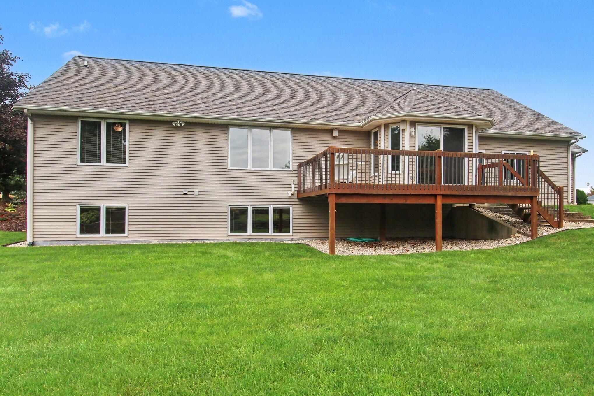 898 Mid Bluff Drive Zeeland MI 49464