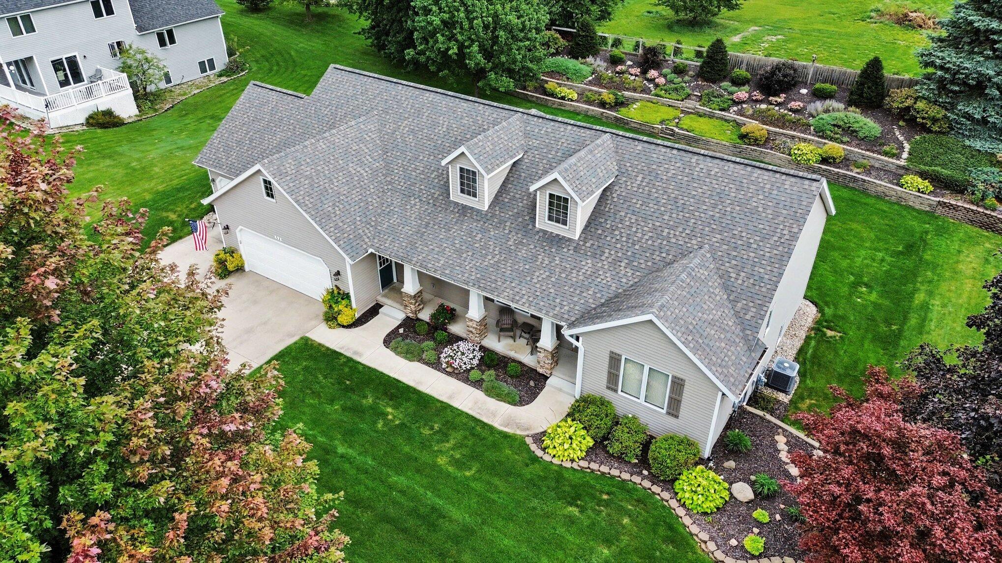 898 Mid Bluff Drive Zeeland MI 49464