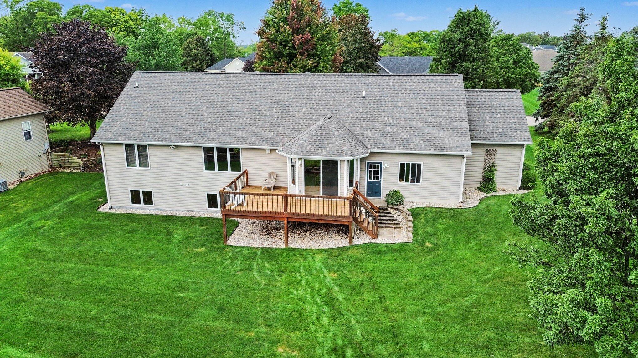 898 Mid Bluff Drive Zeeland MI 49464