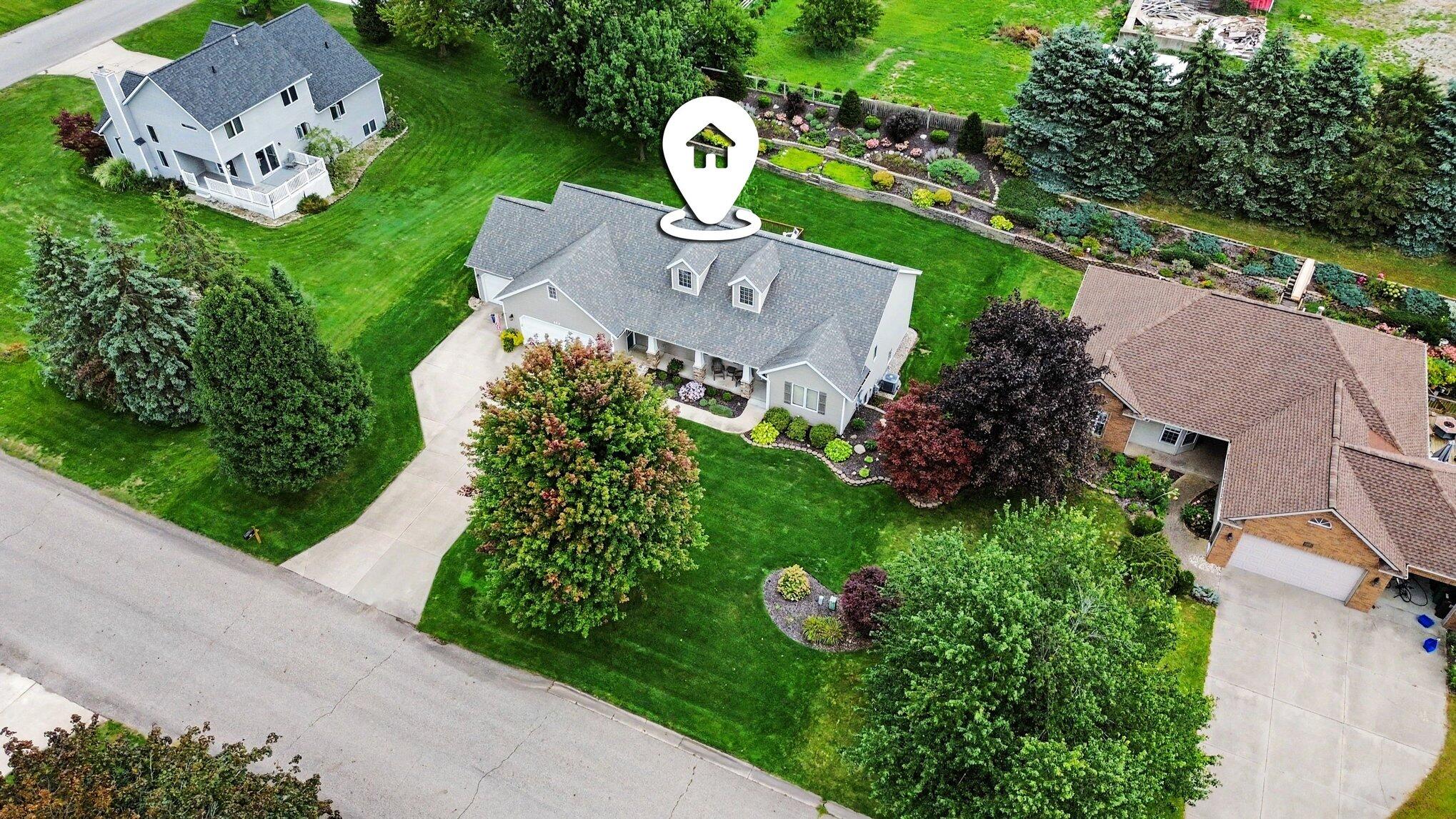 898 Mid Bluff Drive Zeeland MI 49464