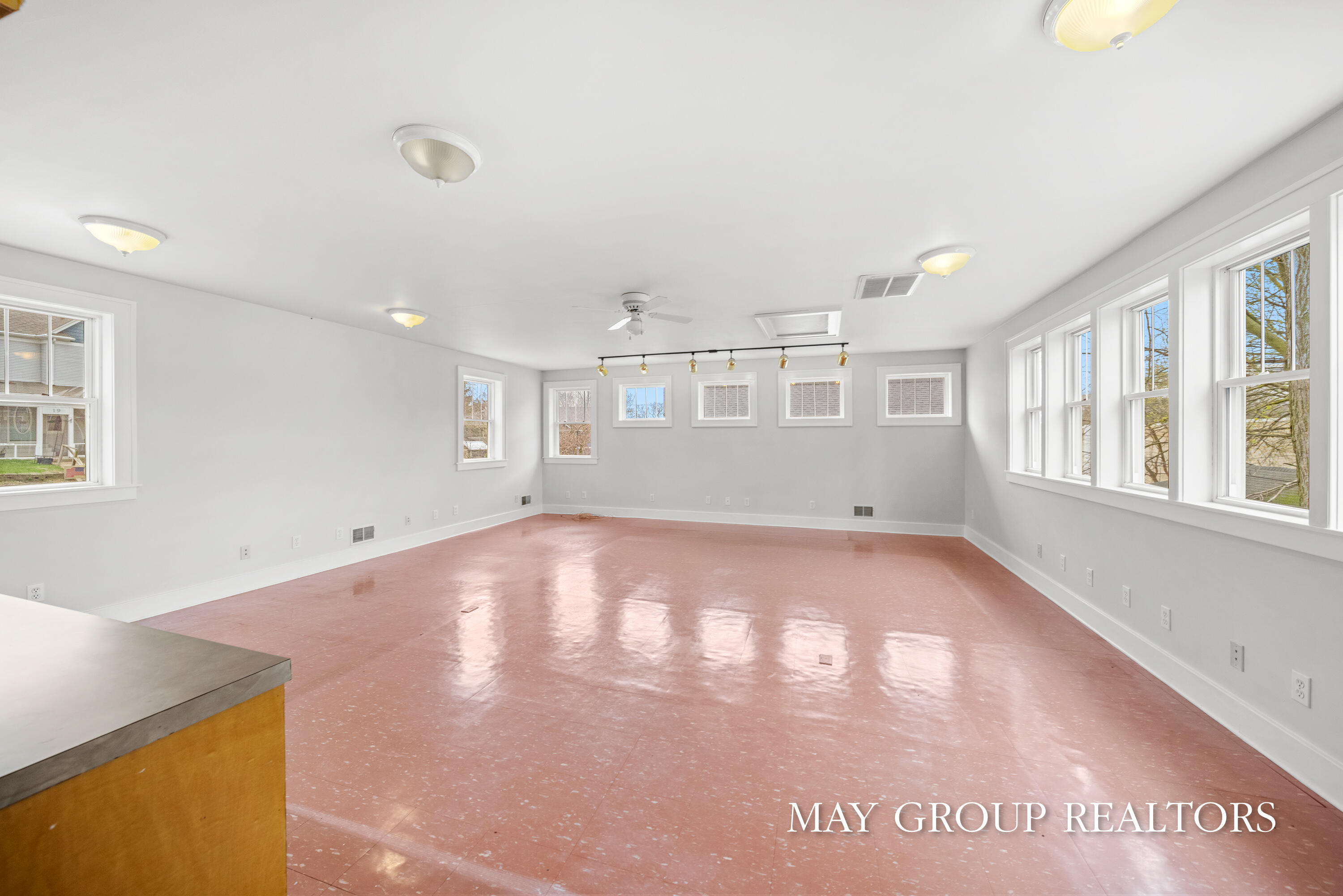 28 Benjamin Avenue SE Grand Rapids MI 49506