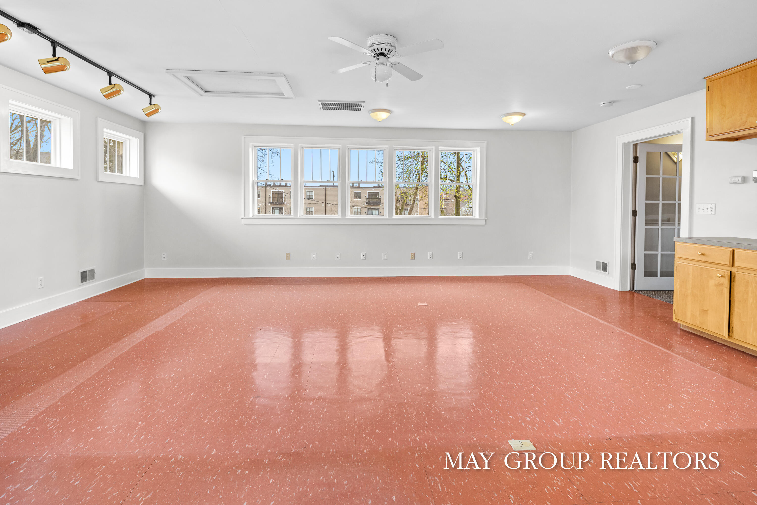 28 Benjamin Avenue SE Grand Rapids MI 49506