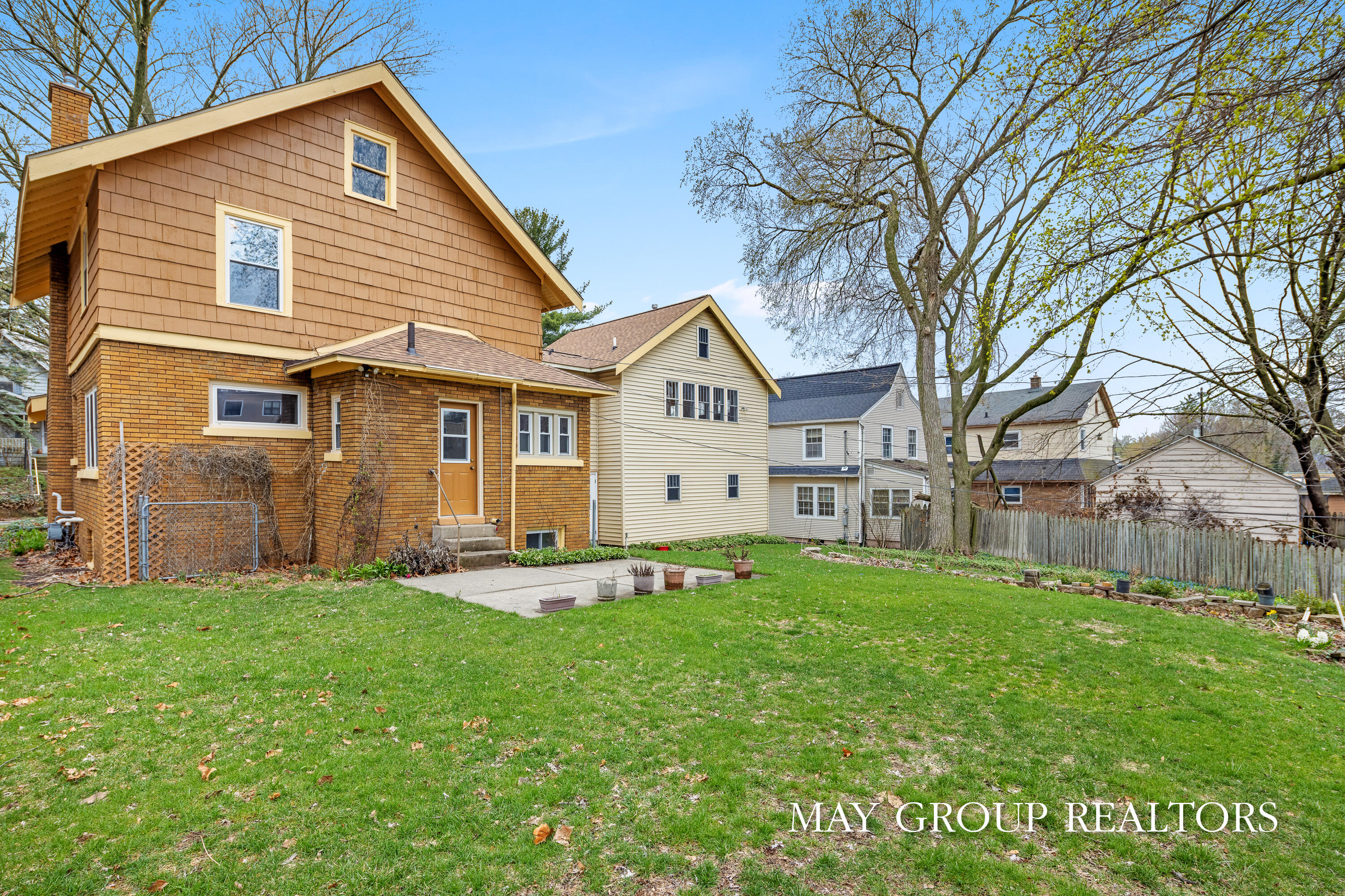 28 Benjamin Avenue SE Grand Rapids MI 49506