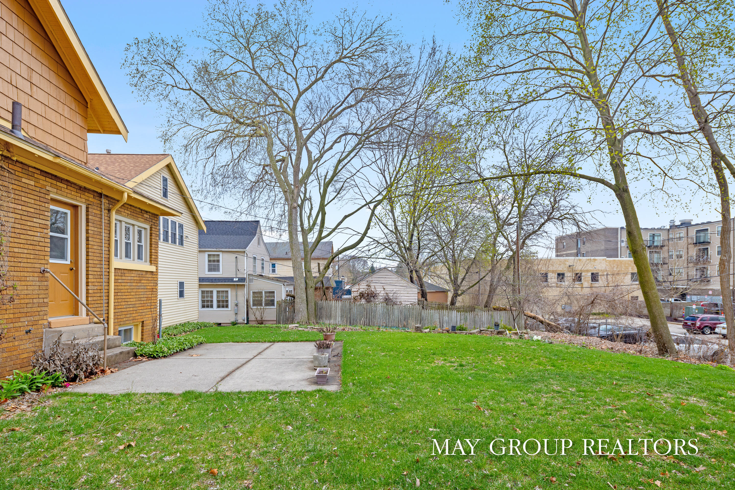 28 Benjamin Avenue SE Grand Rapids MI 49506