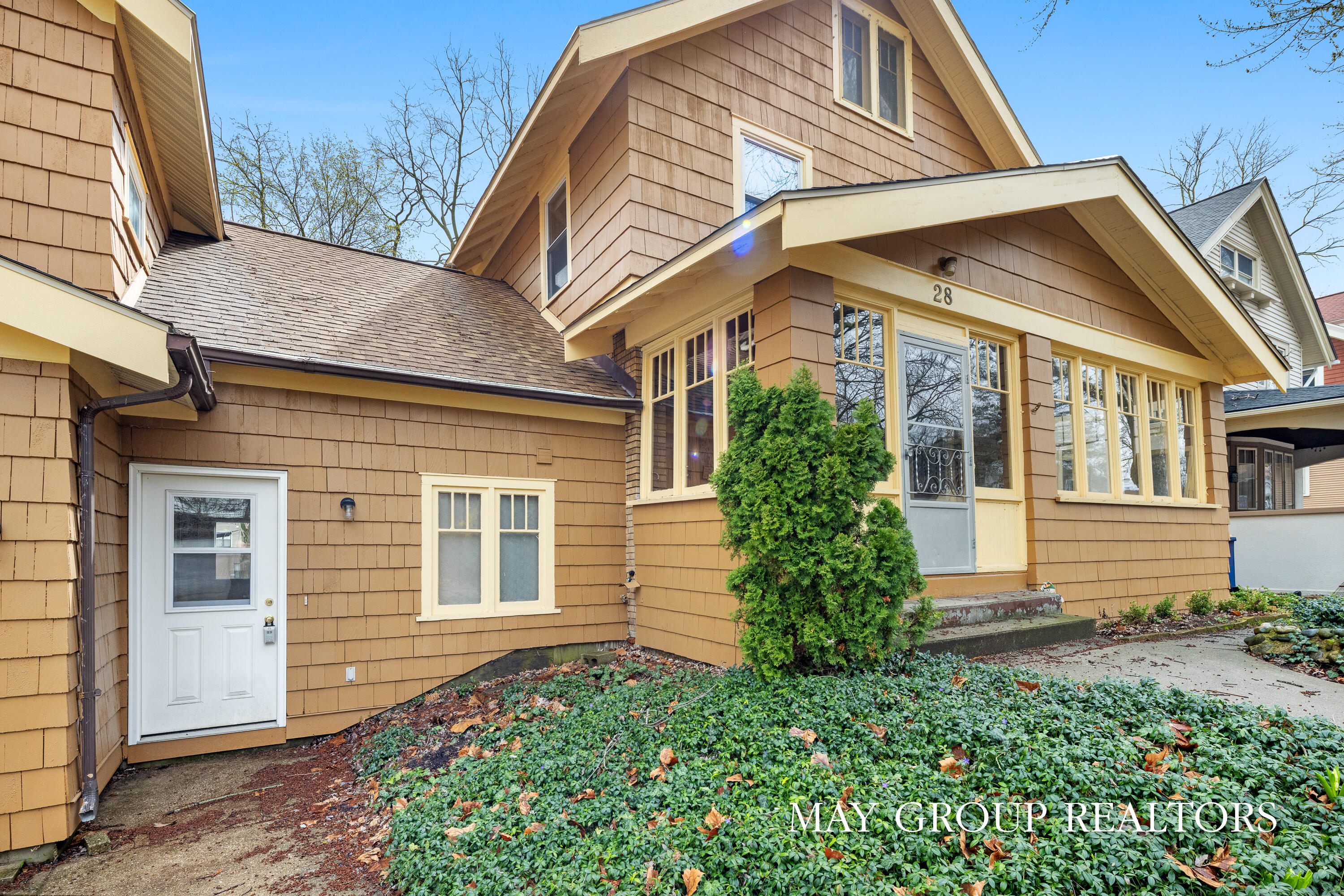 28 Benjamin Avenue SE Grand Rapids MI 49506