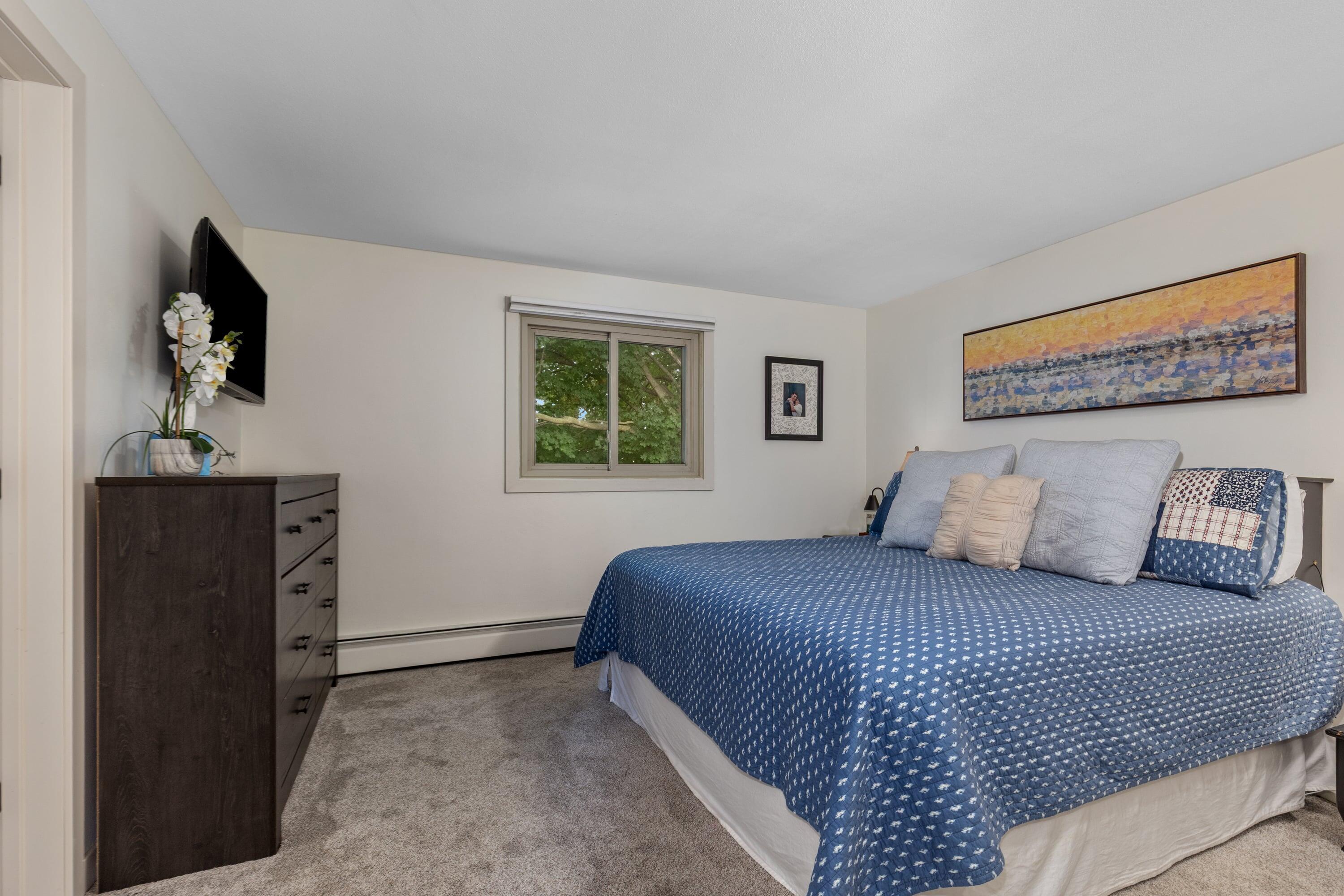 819 E Plainfield Court Zeeland MI 49464