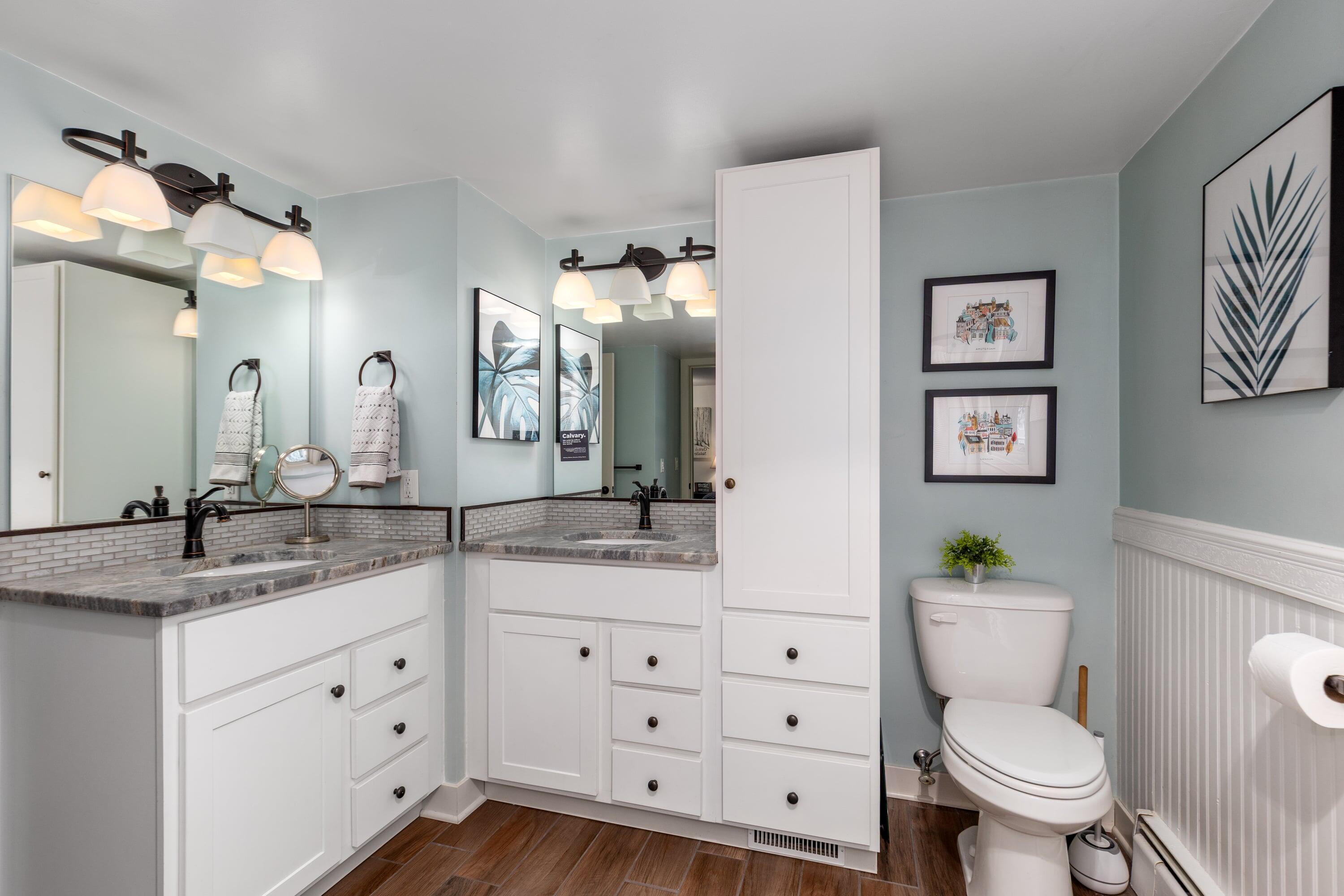 819 E Plainfield Court Zeeland MI 49464