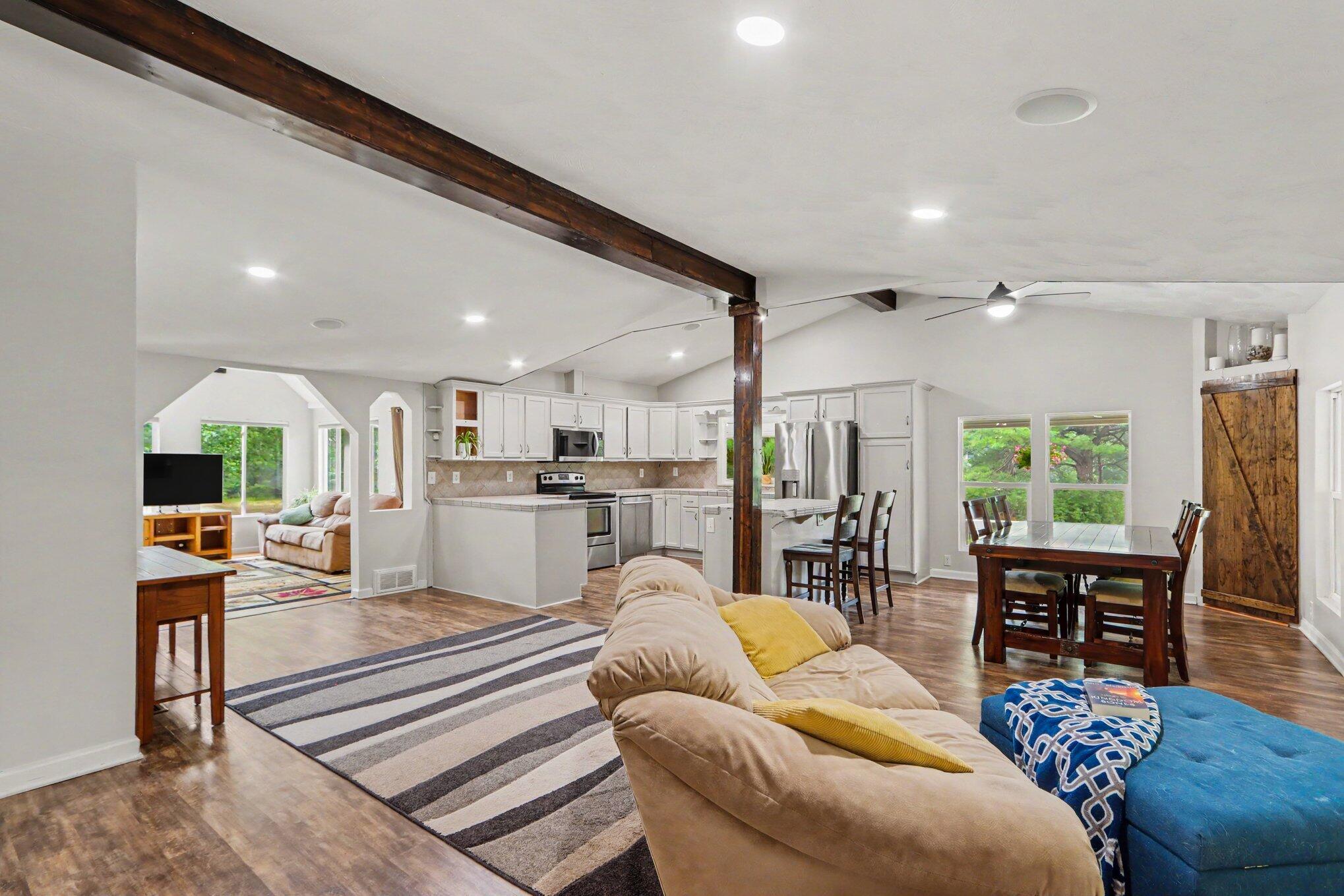 1667 Oakwood Trail Allegan MI 49010