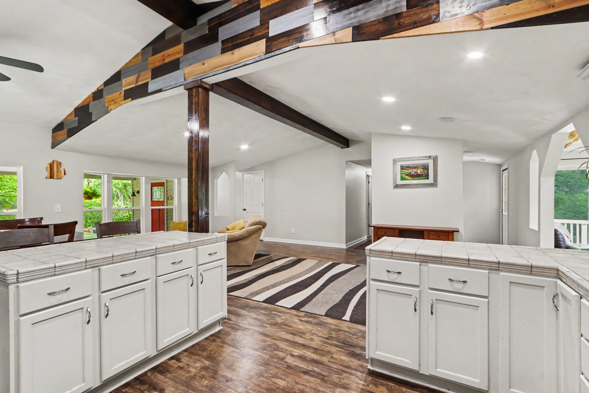 1667 Oakwood Trail Allegan MI 49010