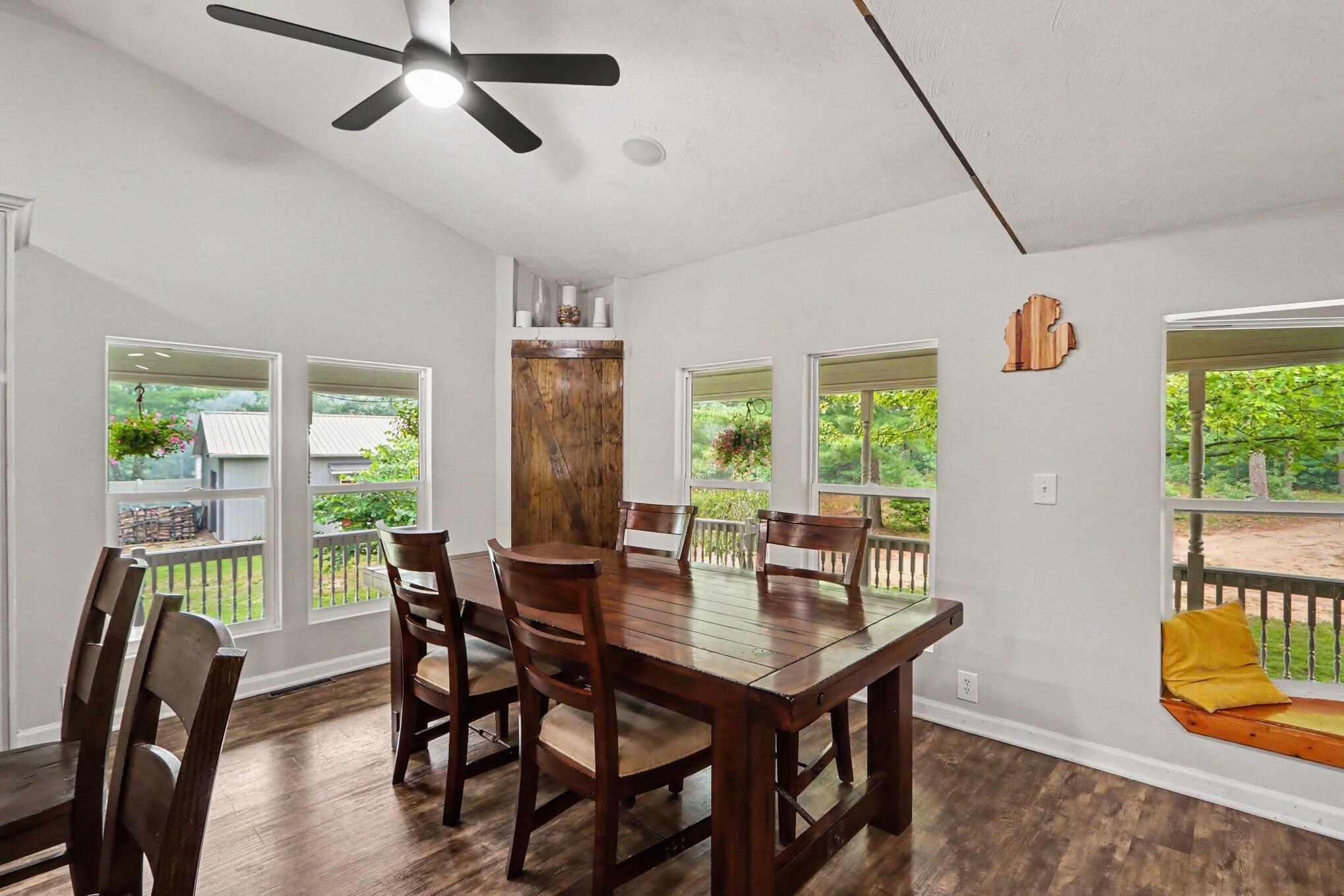 1667 Oakwood Trail Allegan MI 49010