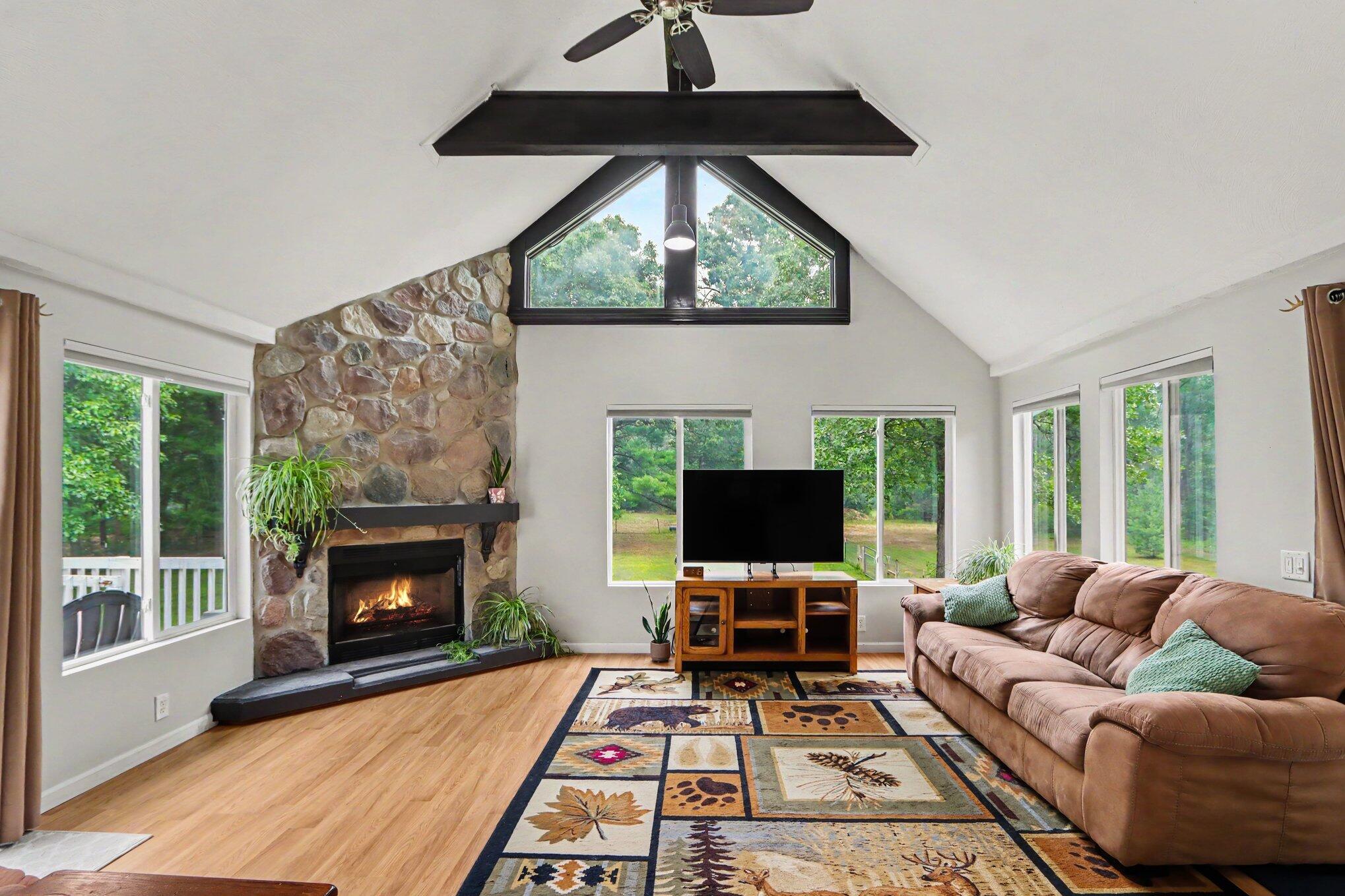 1667 Oakwood Trail Allegan MI 49010
