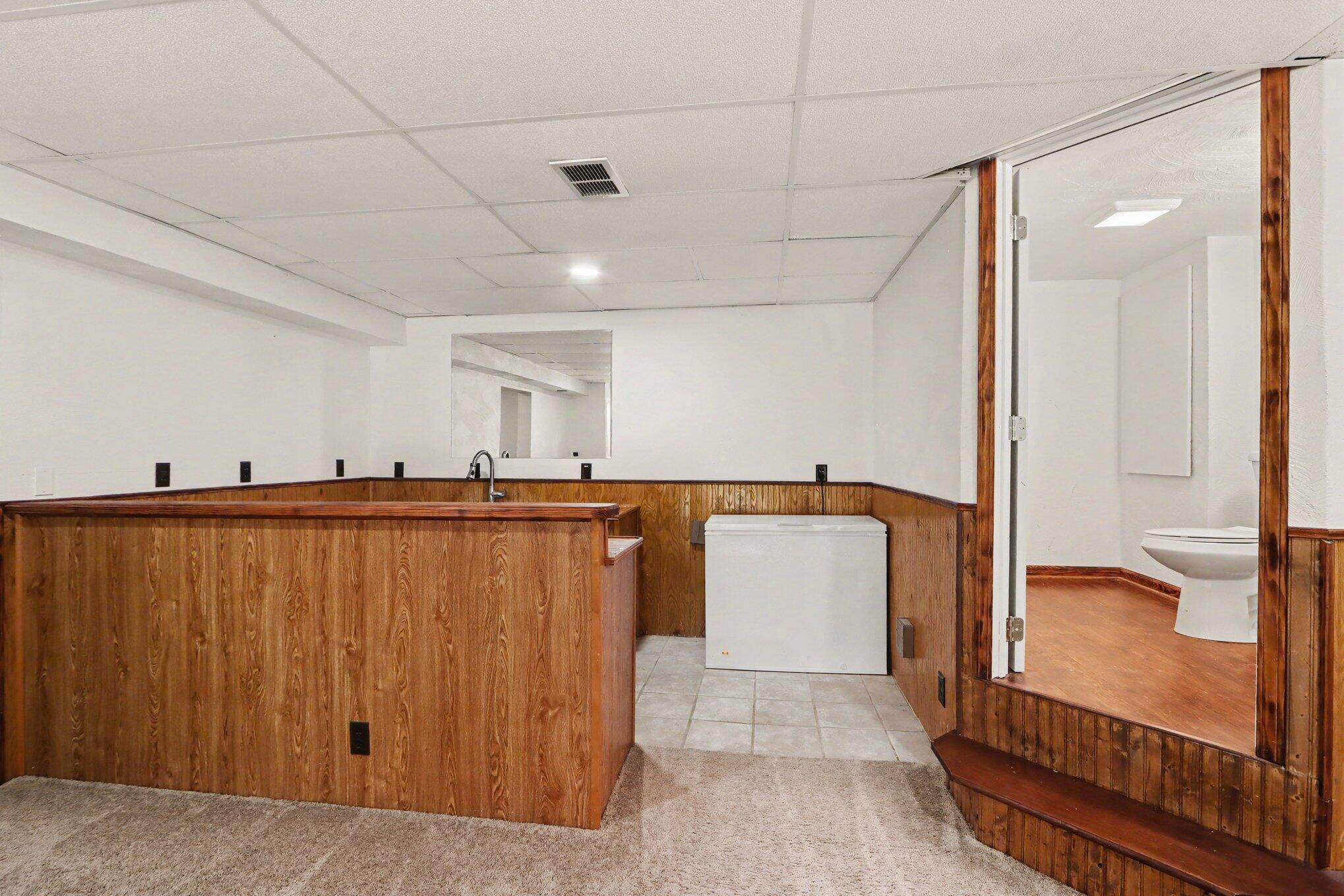 1667 Oakwood Trail Allegan MI 49010
