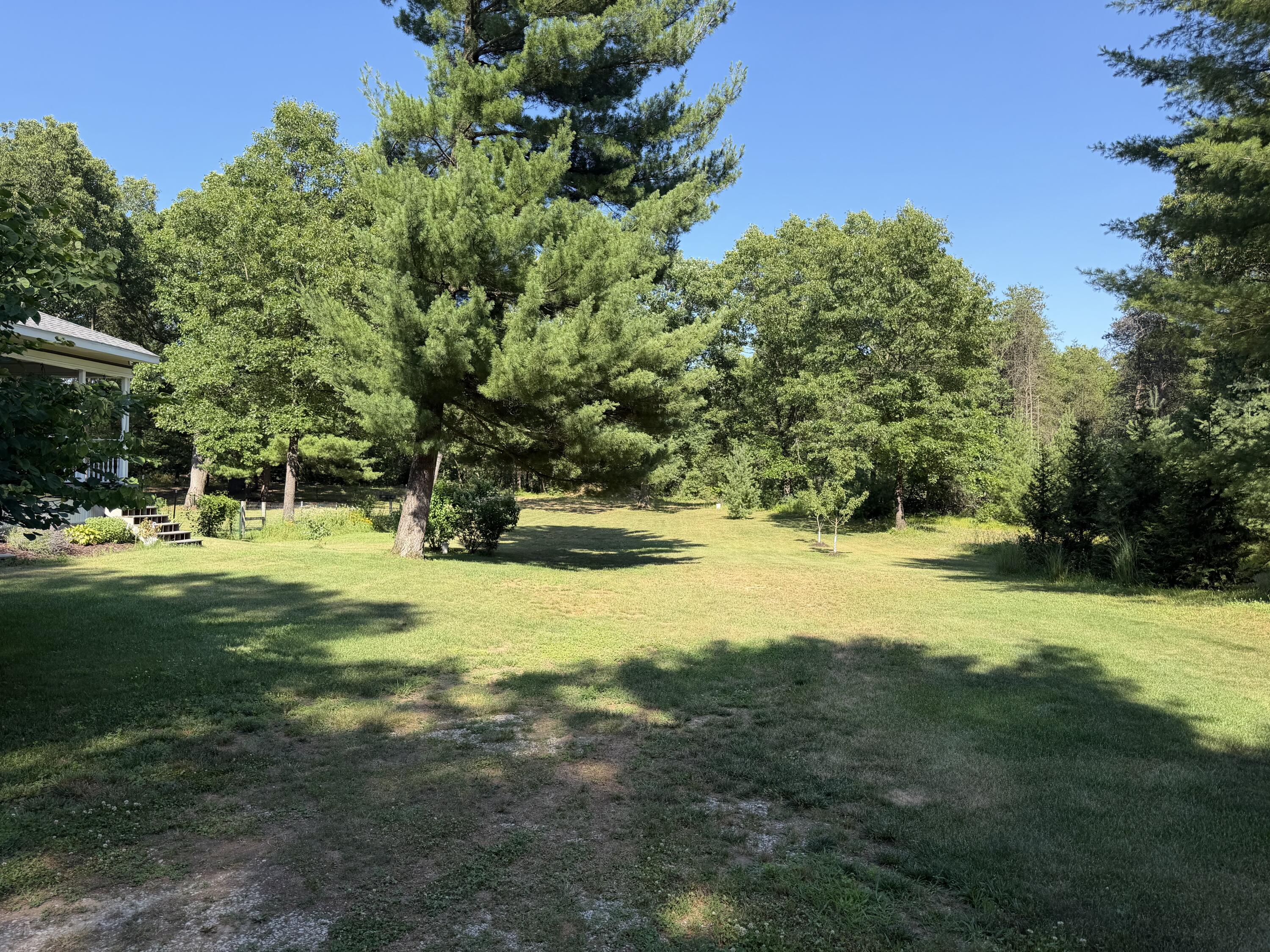 1667 Oakwood Trail Allegan MI 49010
