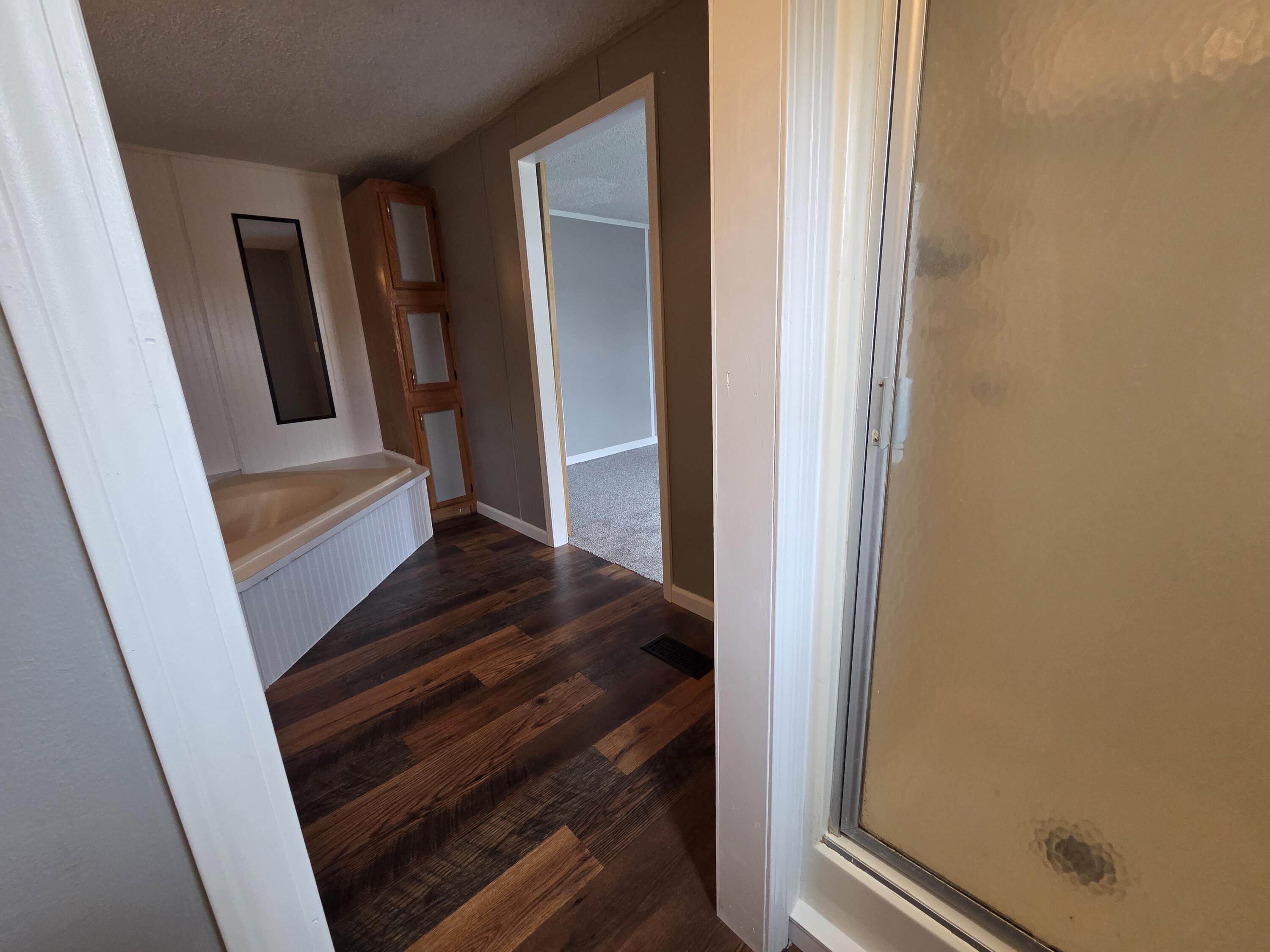 27 Locust Court Muskegon MI 49445