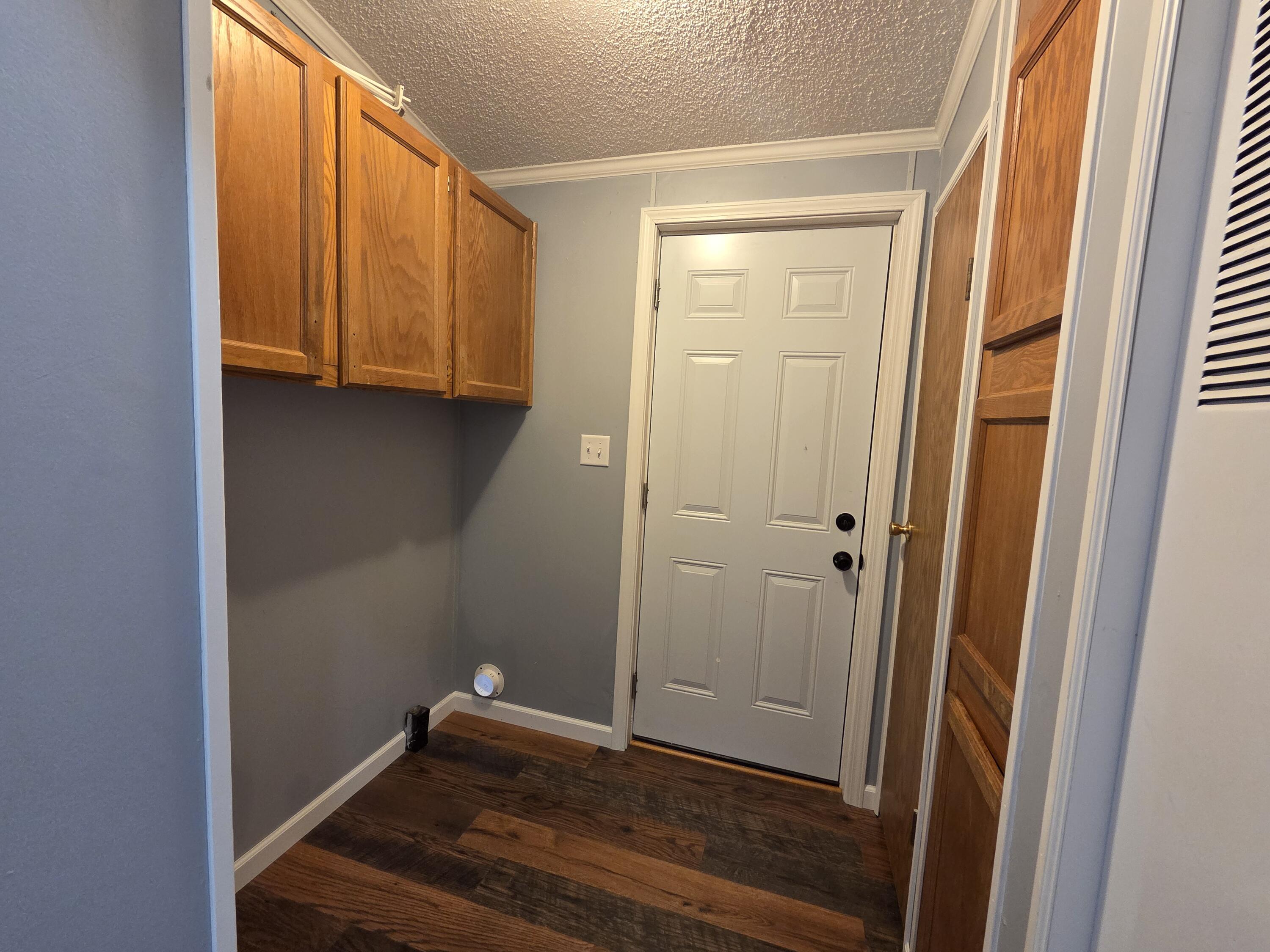 27 Locust Court Muskegon MI 49445