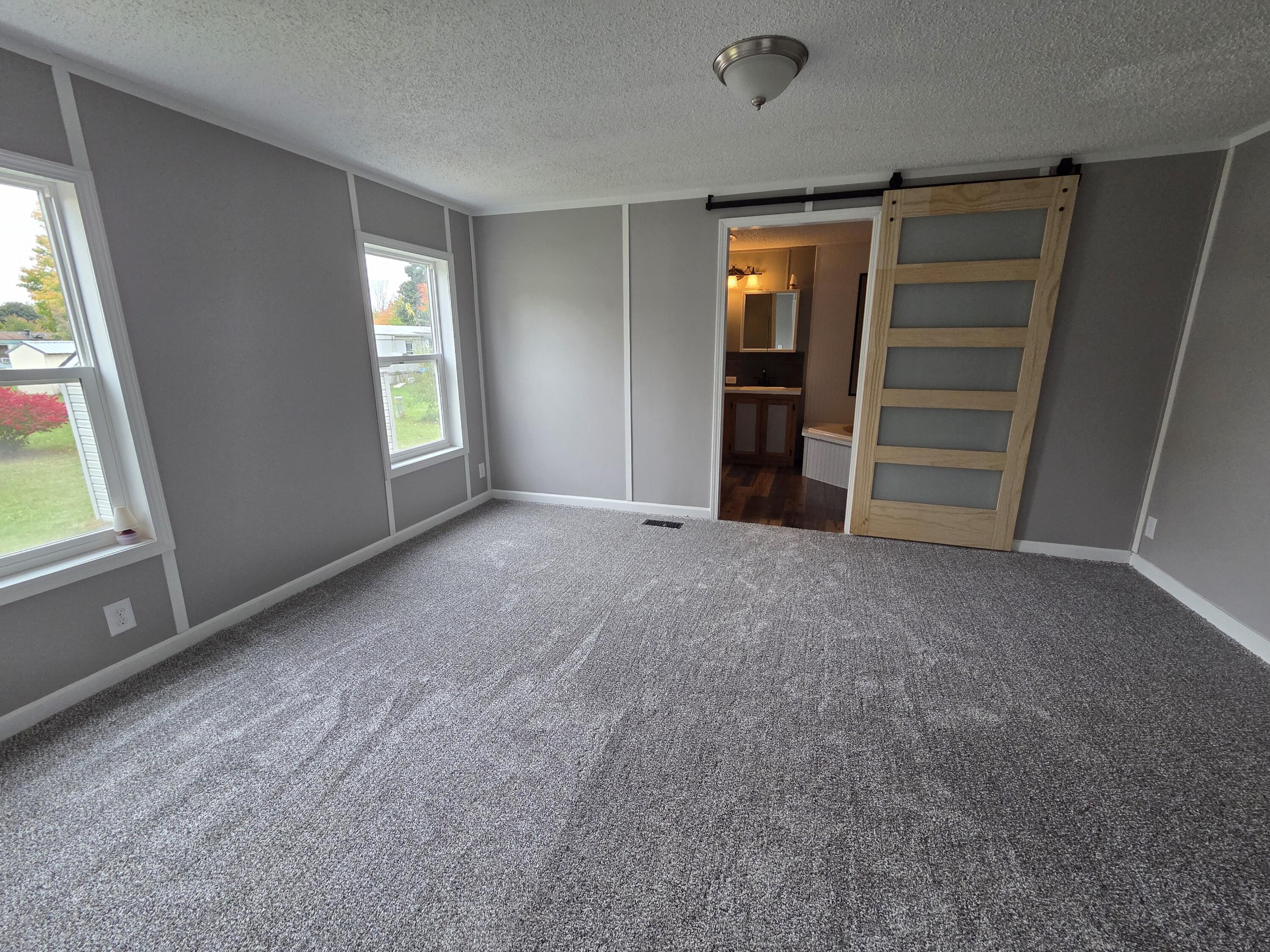 27 Locust Court Muskegon MI 49445