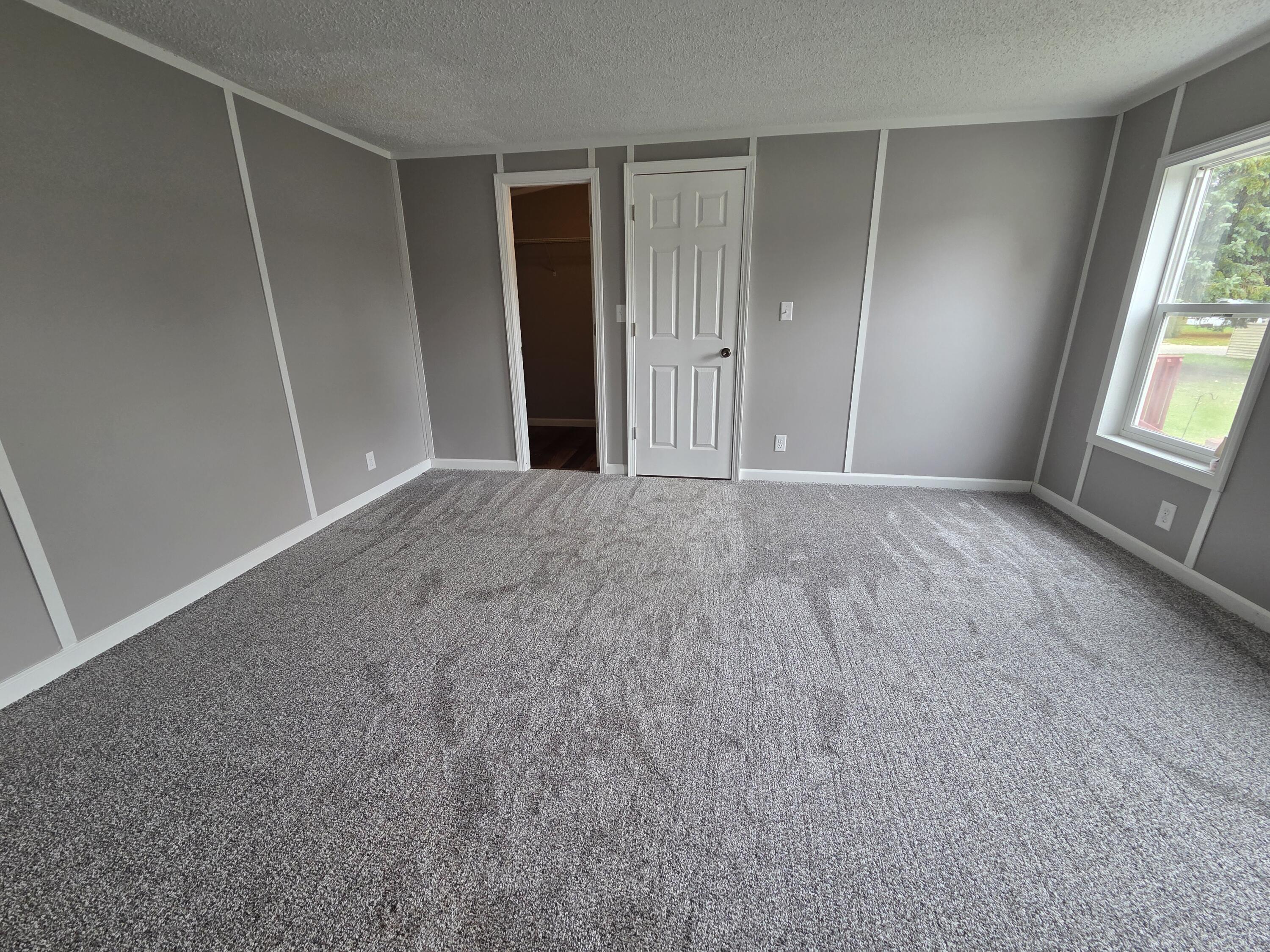 27 Locust Court Muskegon MI 49445