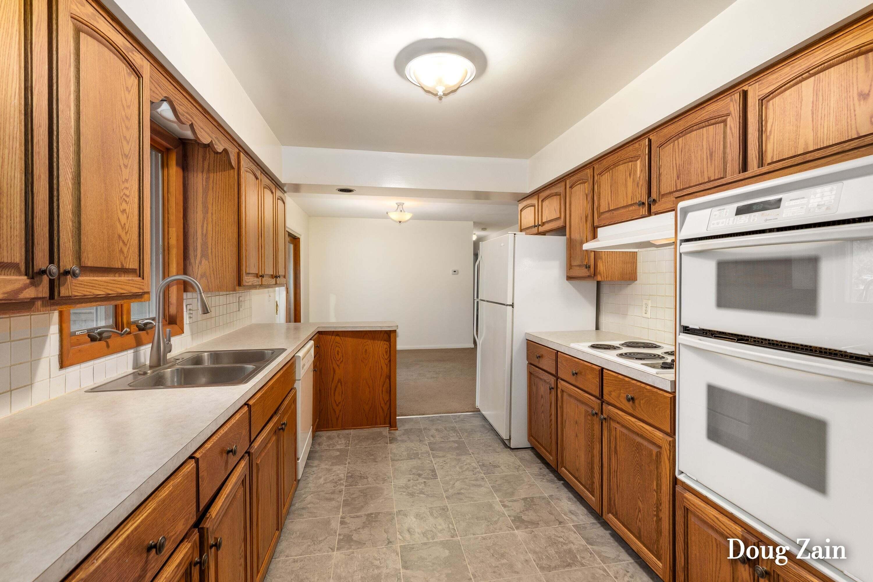 1812 Stilesgate Street SE Grand Rapids MI 49508