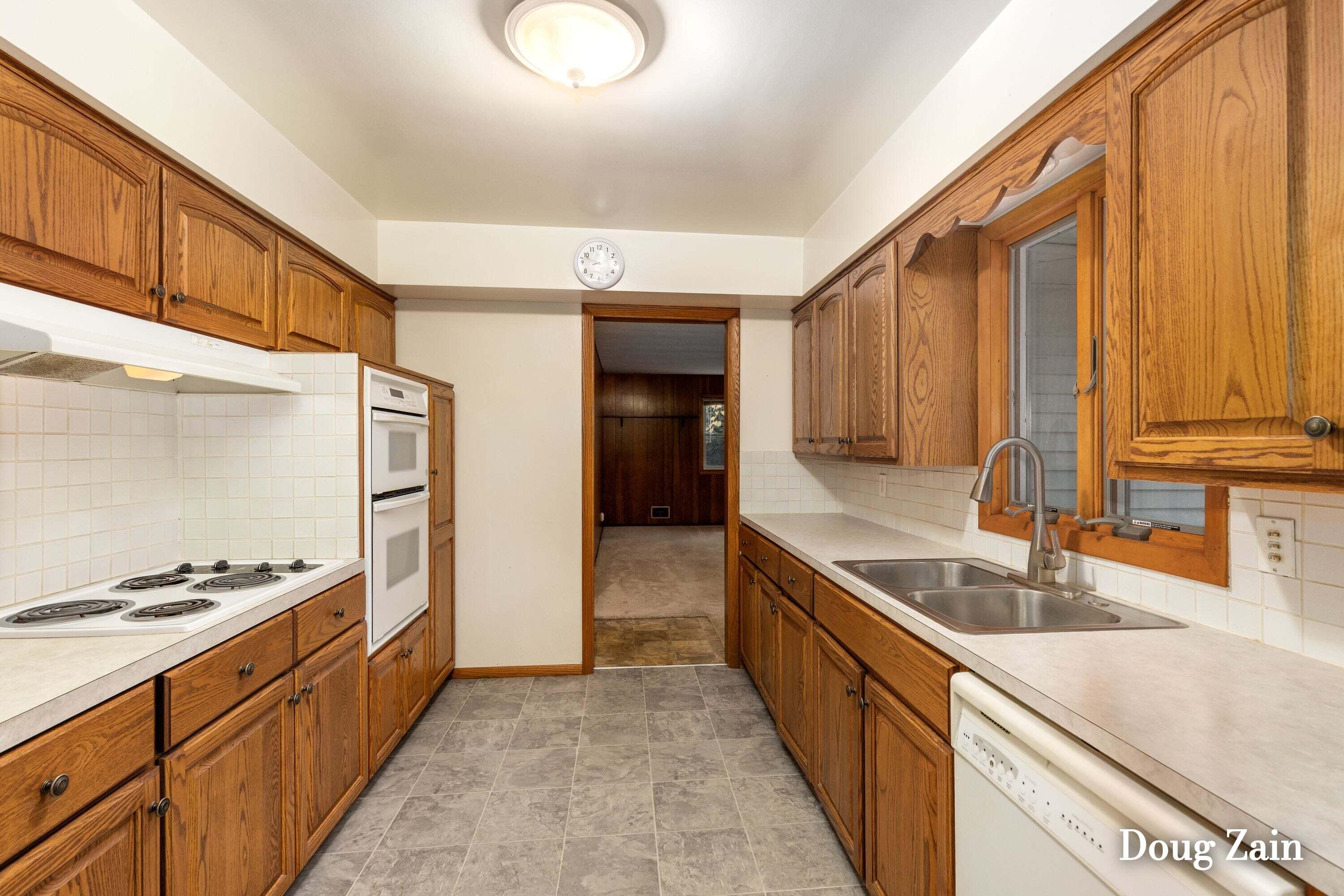 1812 Stilesgate Street SE Grand Rapids MI 49508